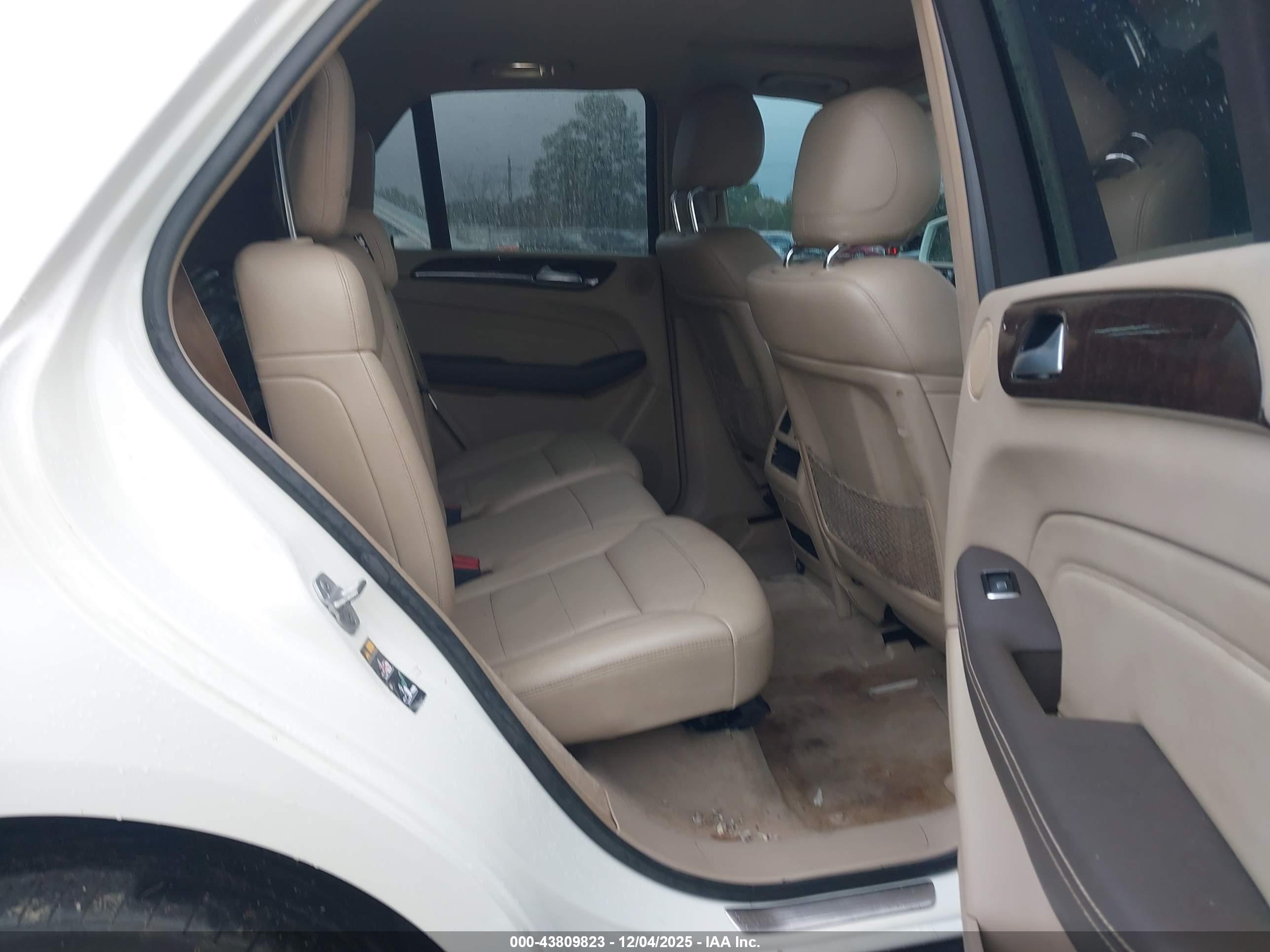 MERCEDES-BENZ ML image 8