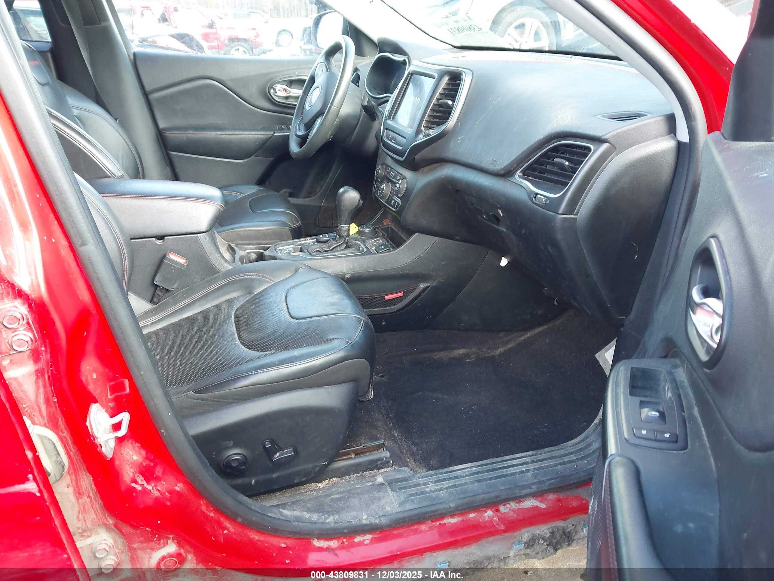 JEEP CHEROKEE image 5