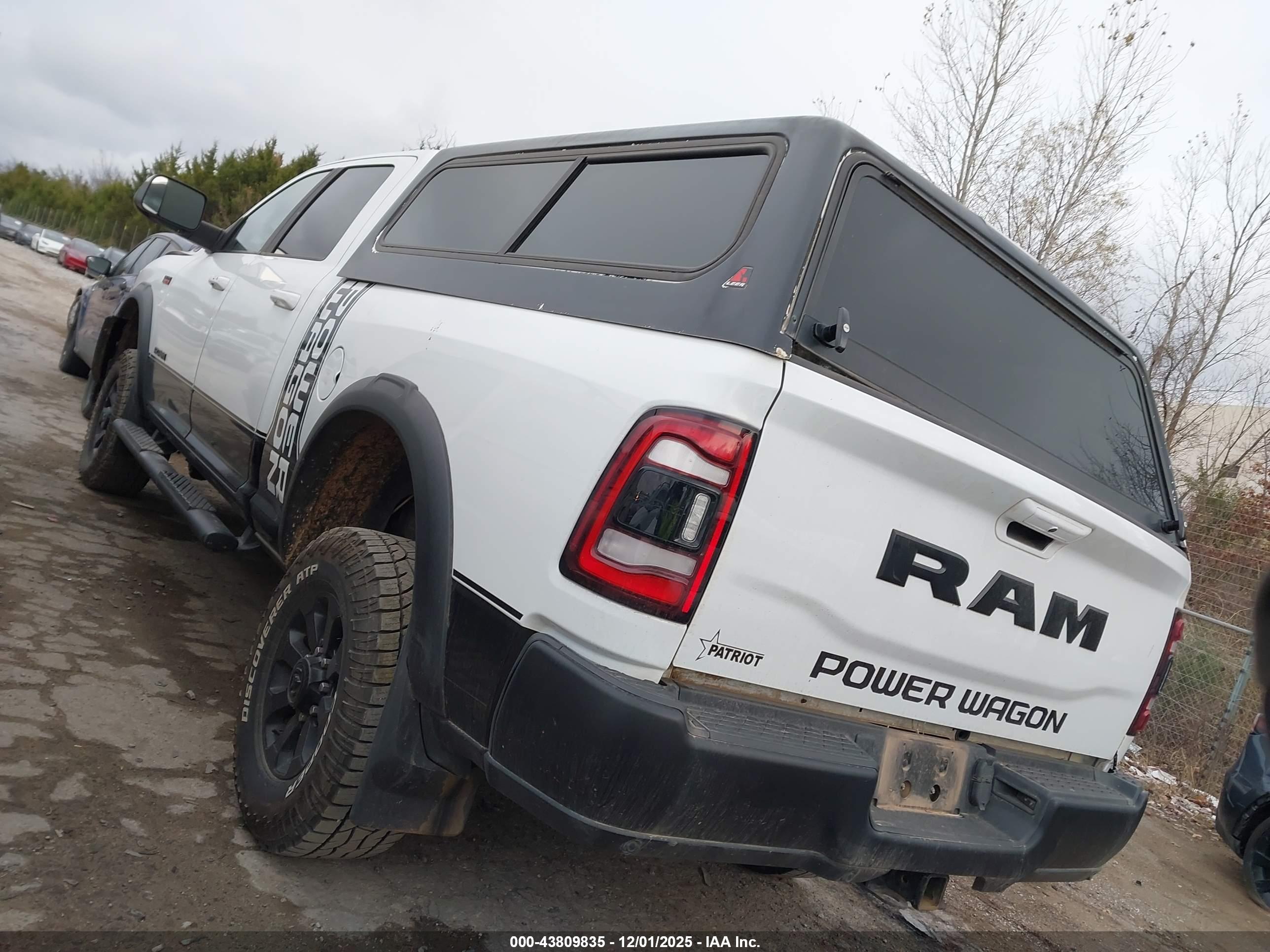 RAM 2500 image 3
