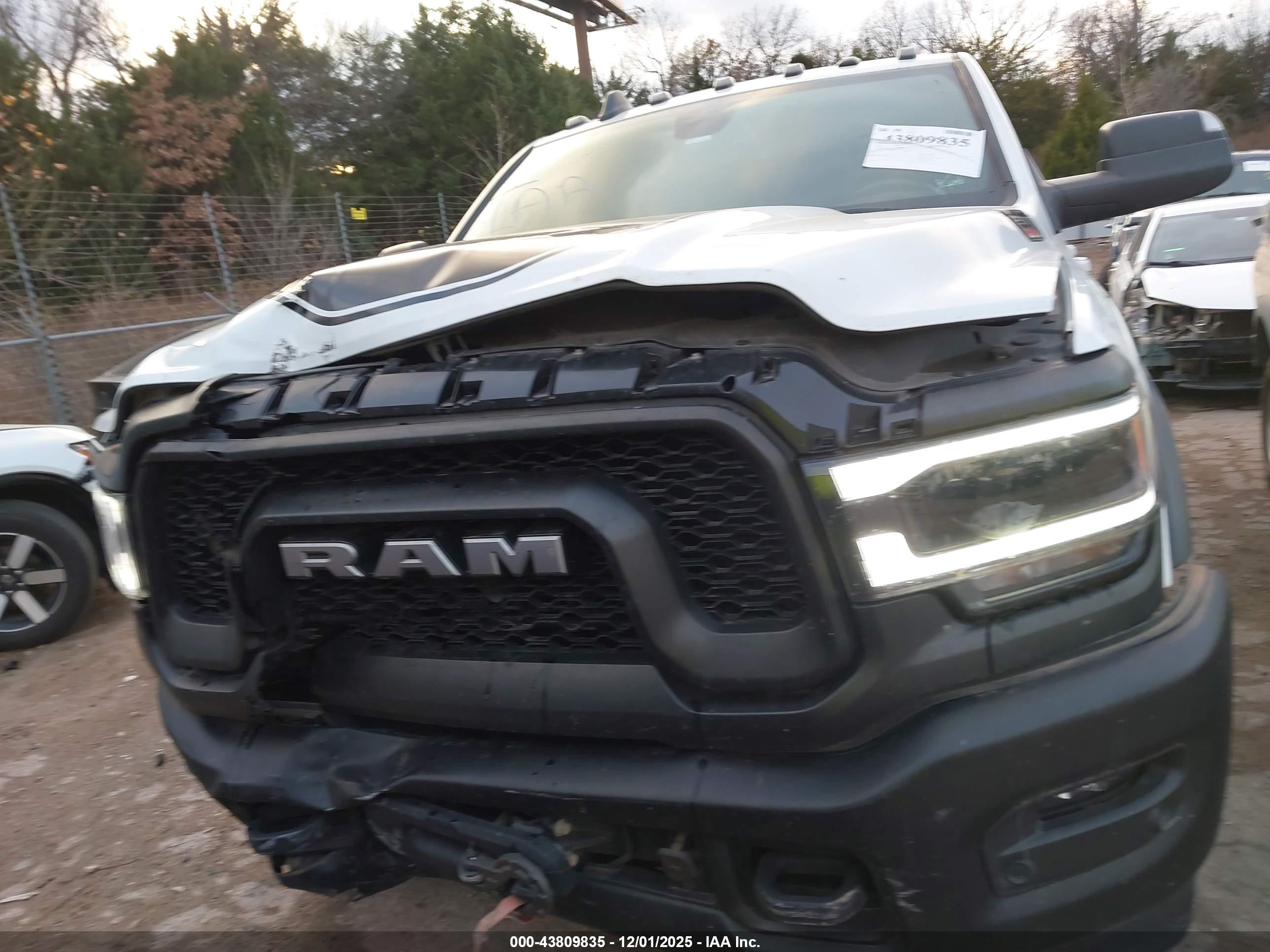 RAM 2500 image 6