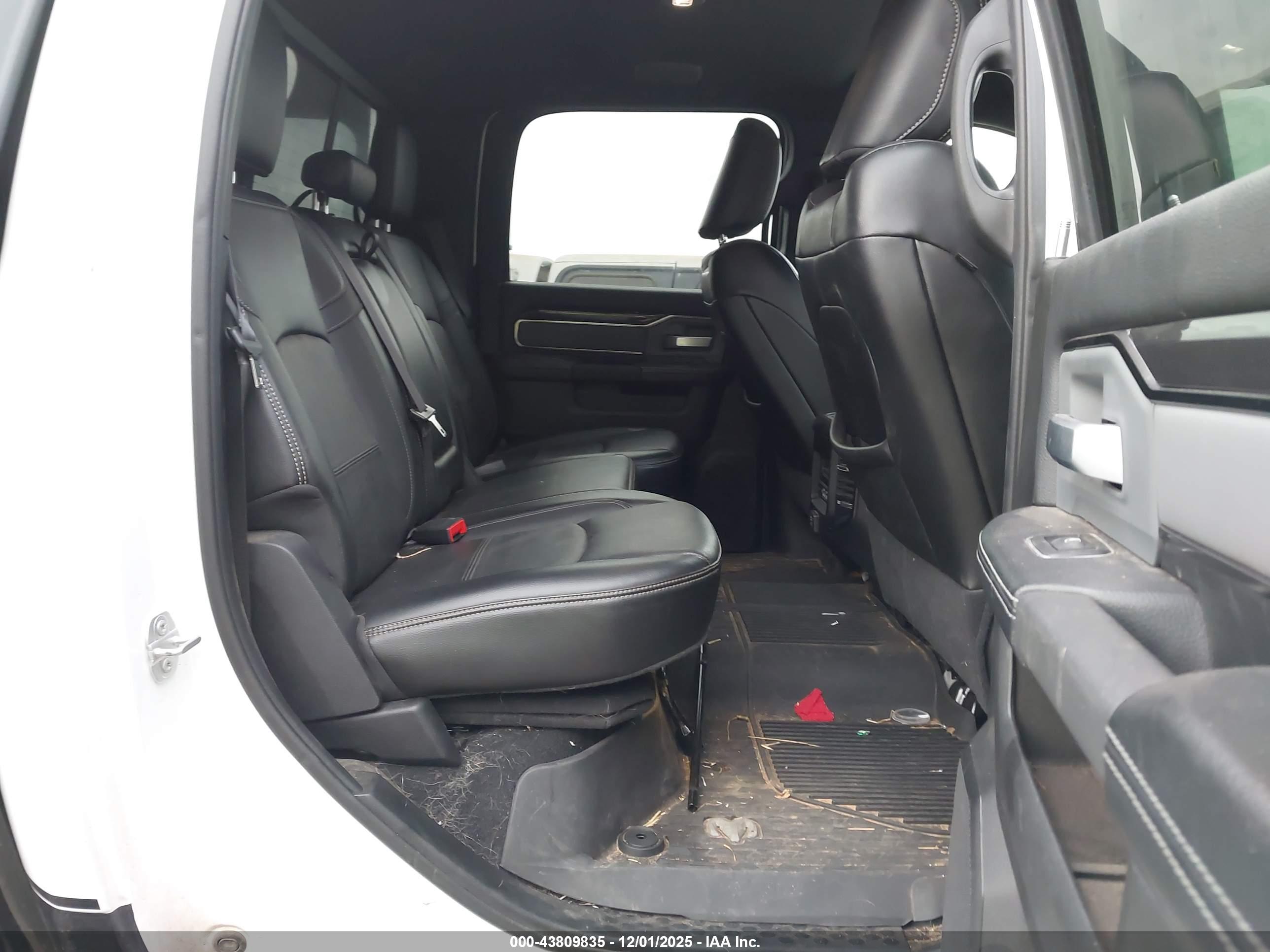 RAM 2500 image 8