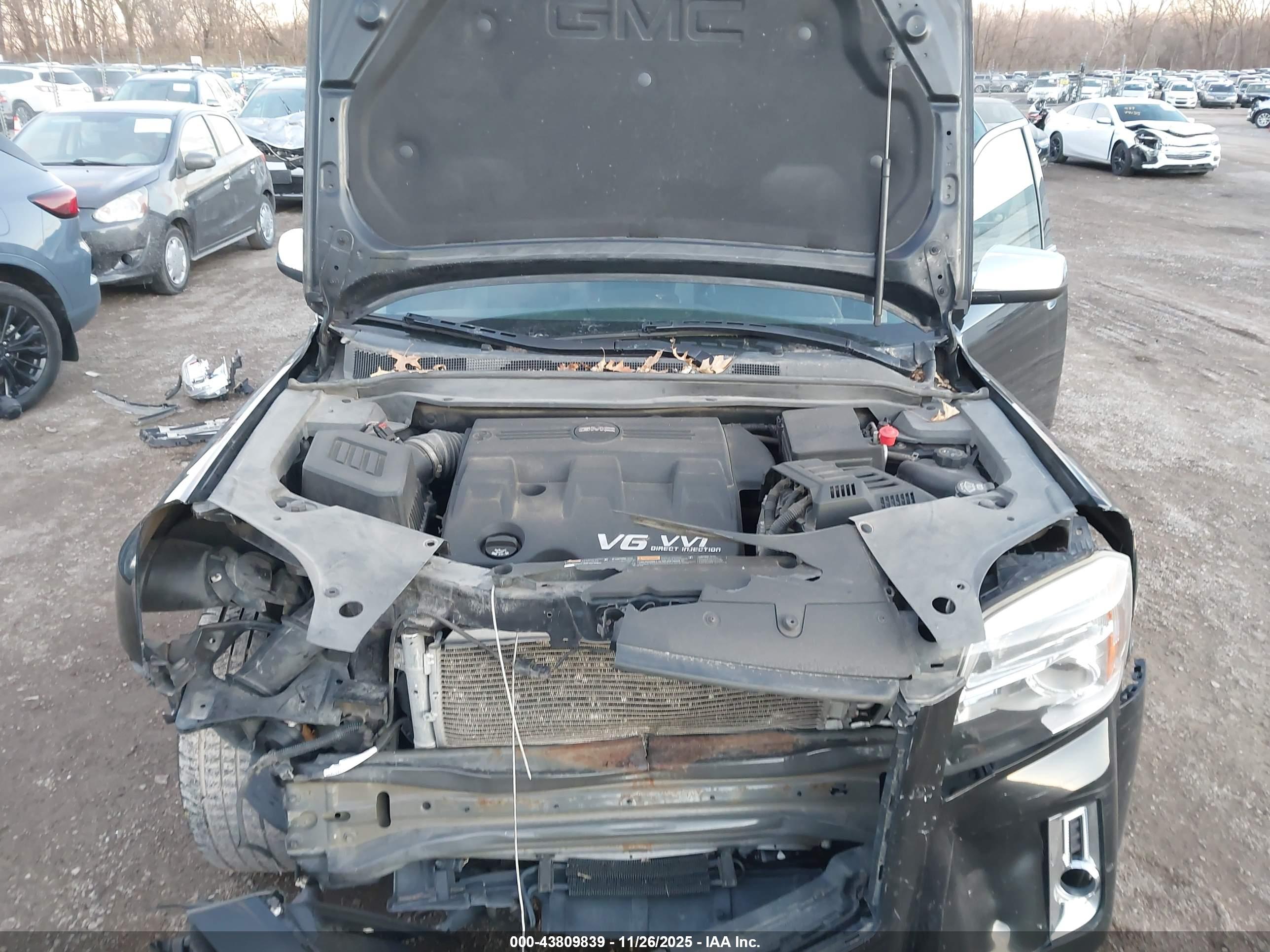 GMC TERRAIN image 10