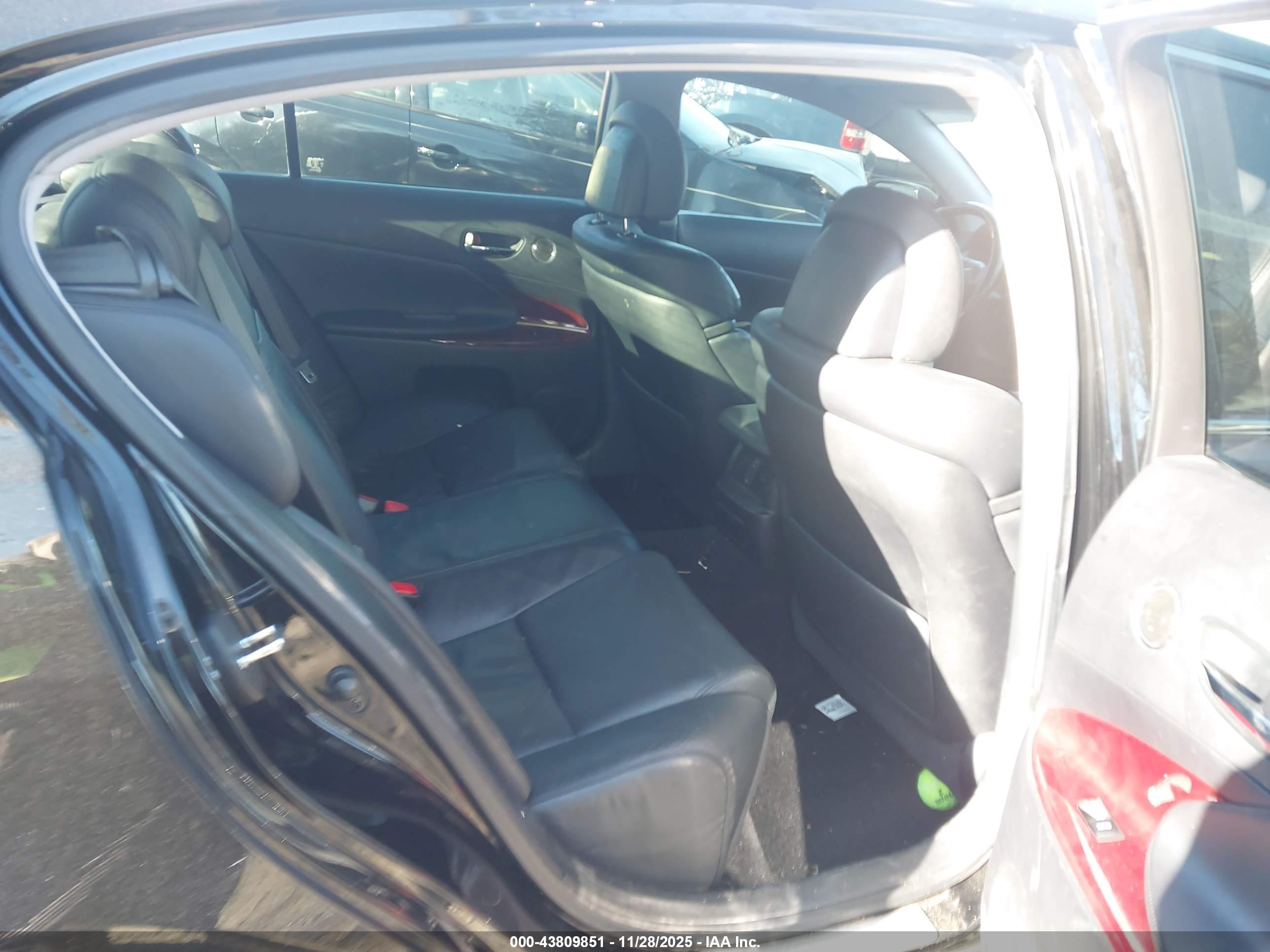 LEXUS GS image 8