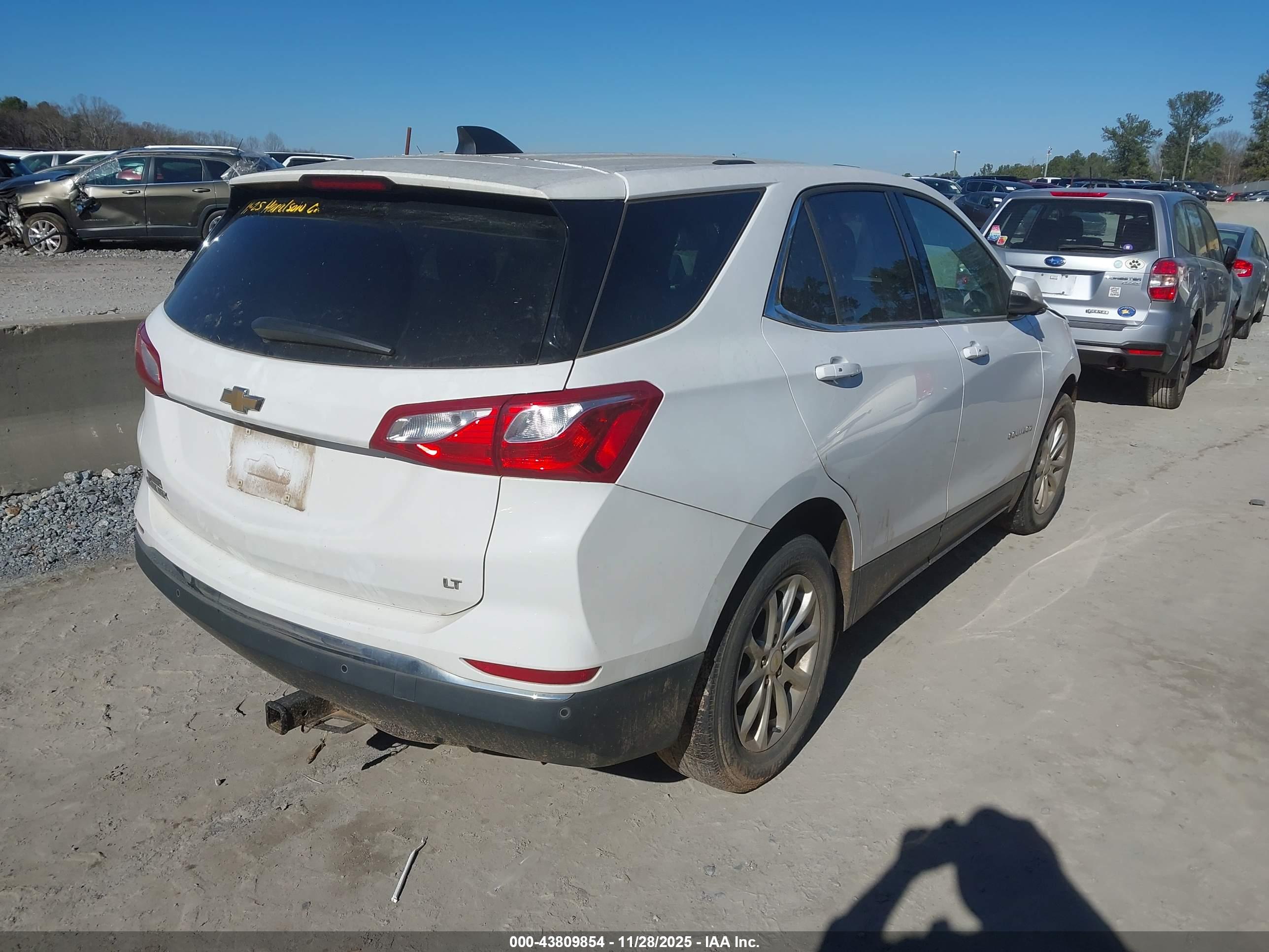 CHEVROLET EQUINOX image 4