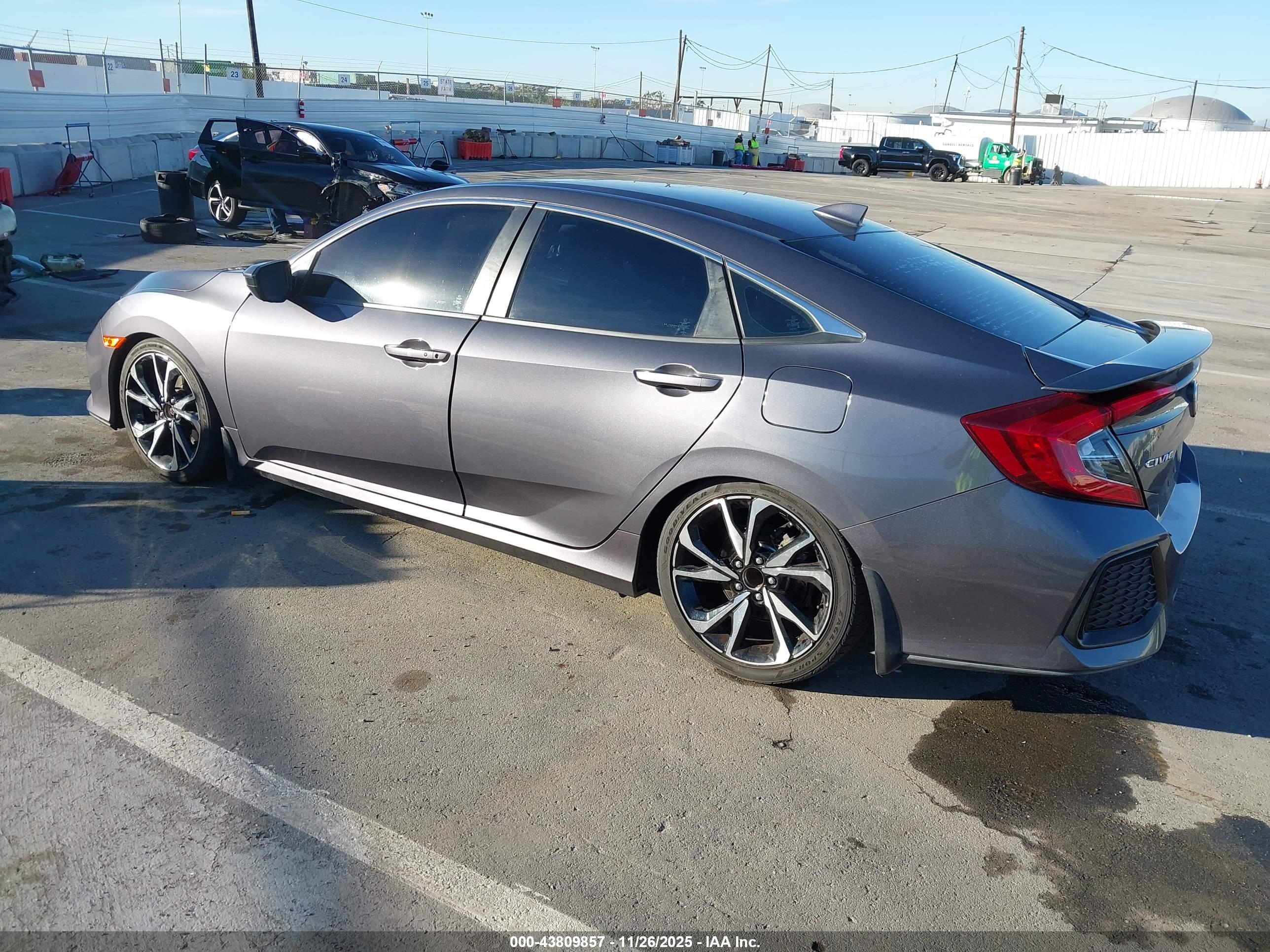 HONDA CIVIC image 3