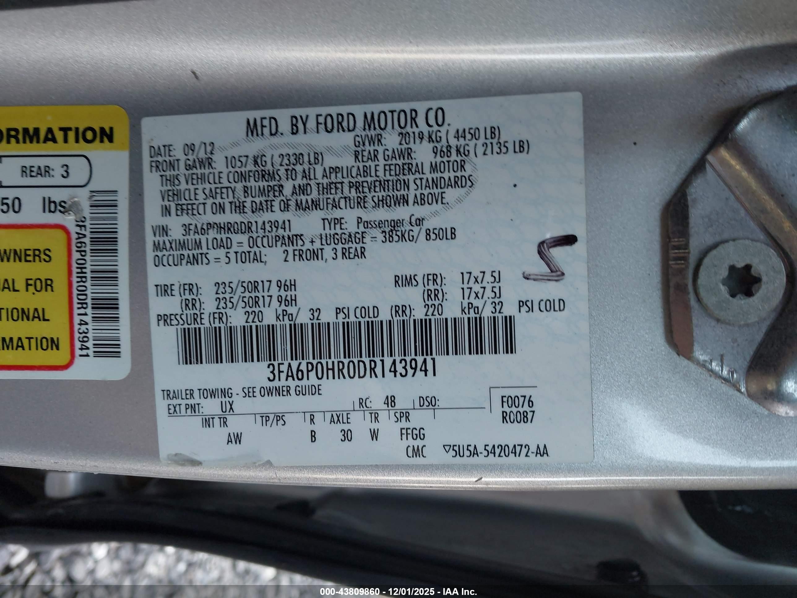 FORD FUSION image 9