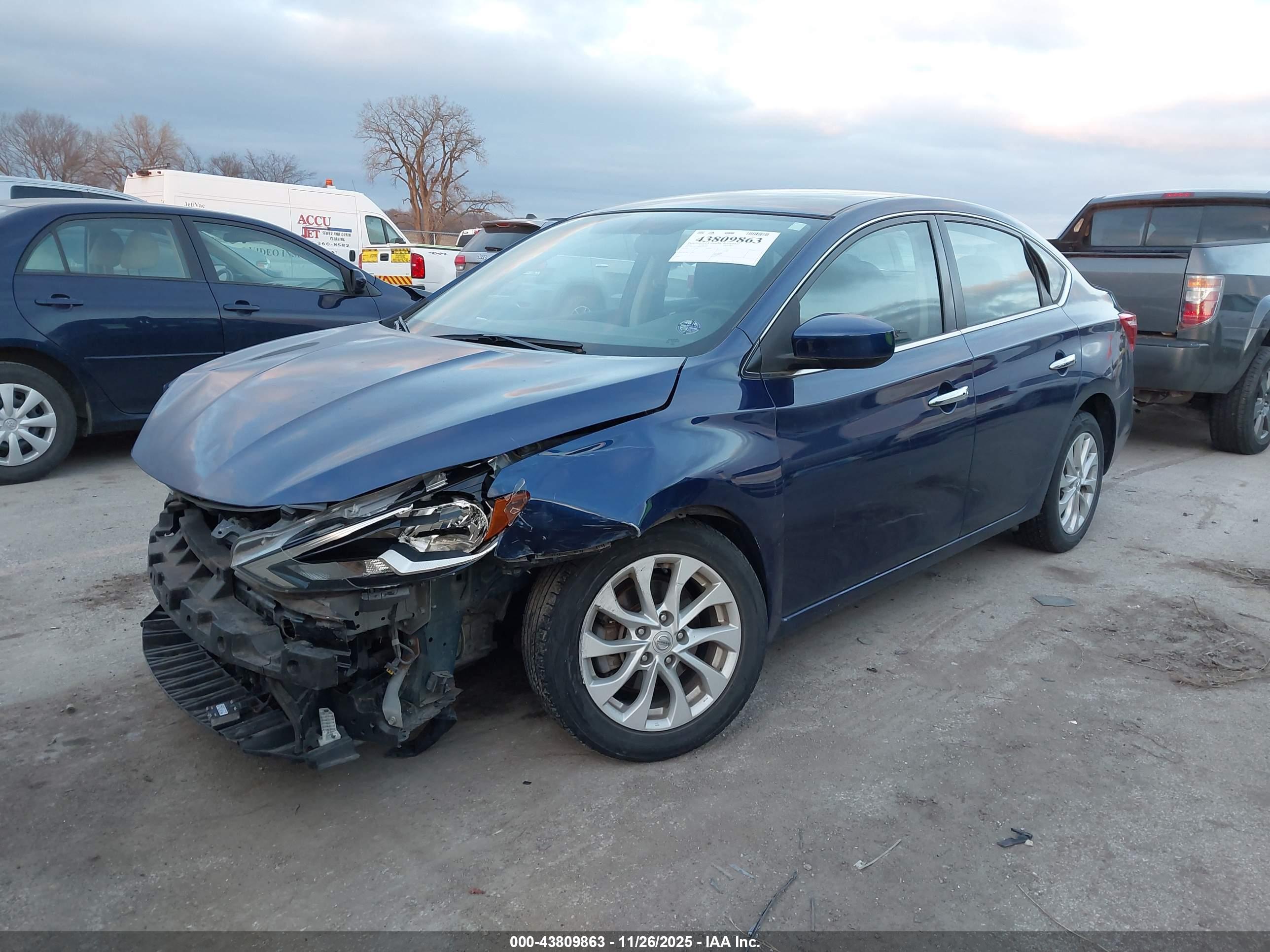 NISSAN SENTRA image 2