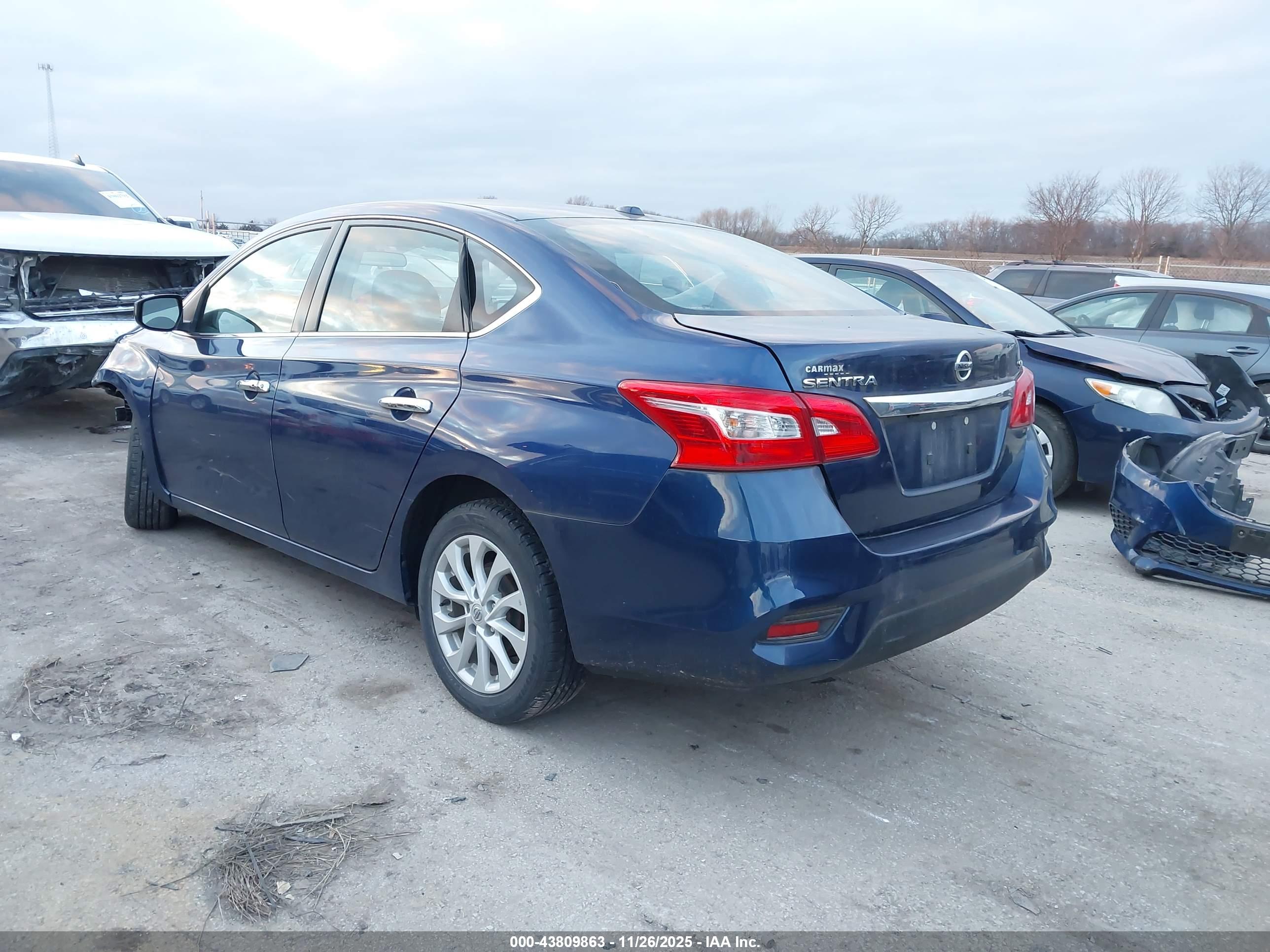 NISSAN SENTRA image 3