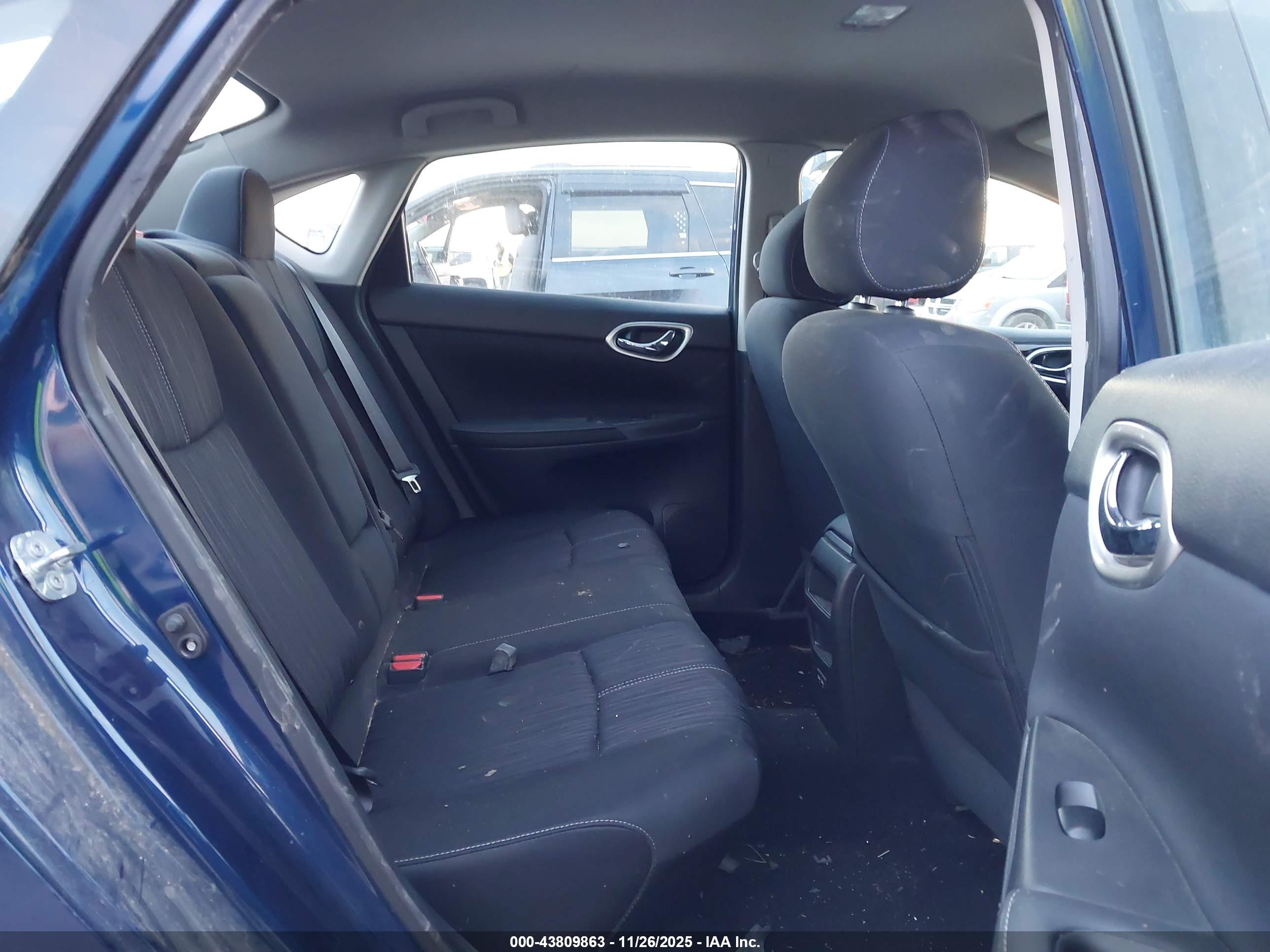 NISSAN SENTRA image 8
