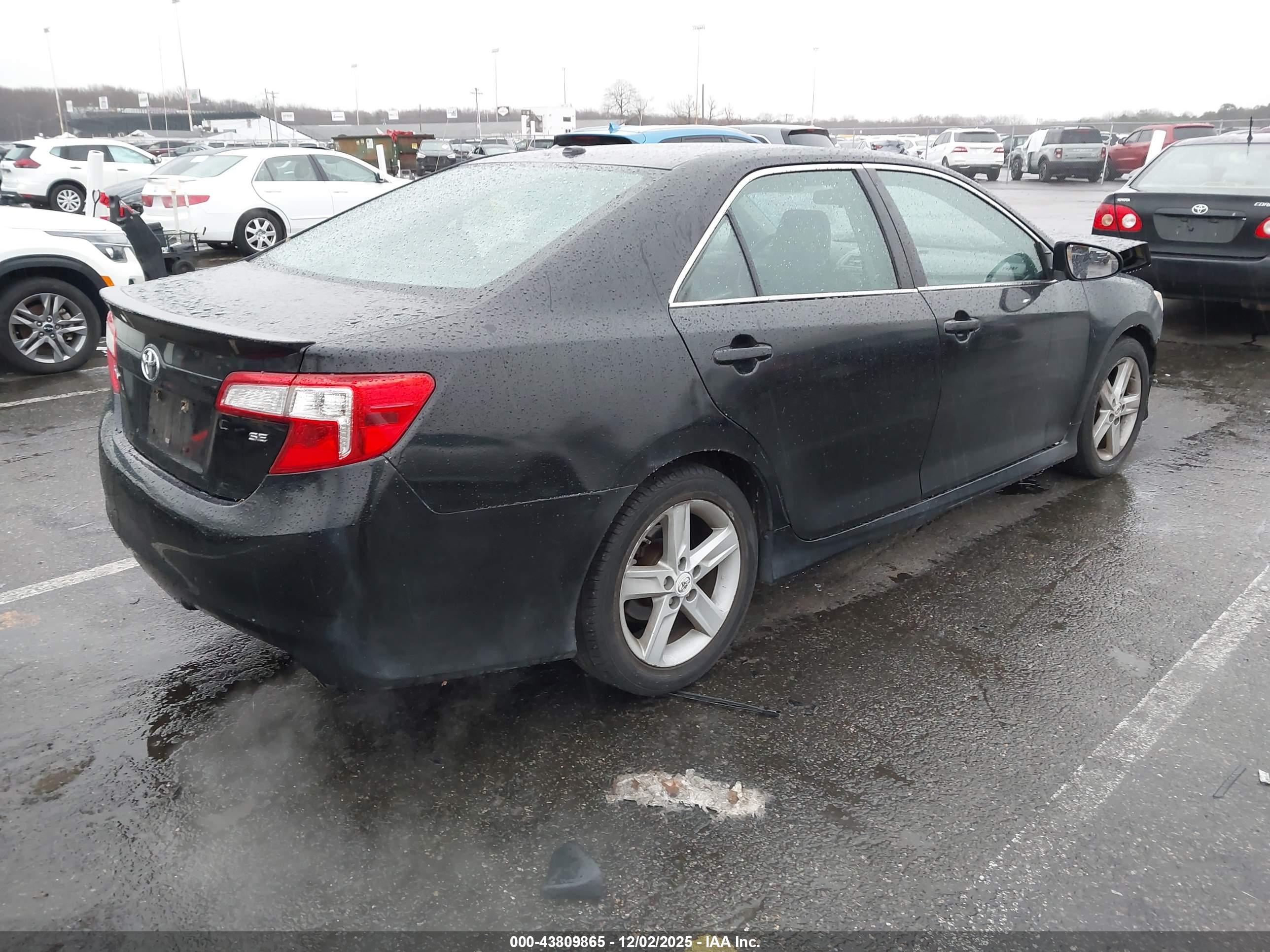 TOYOTA CAMRY image 4