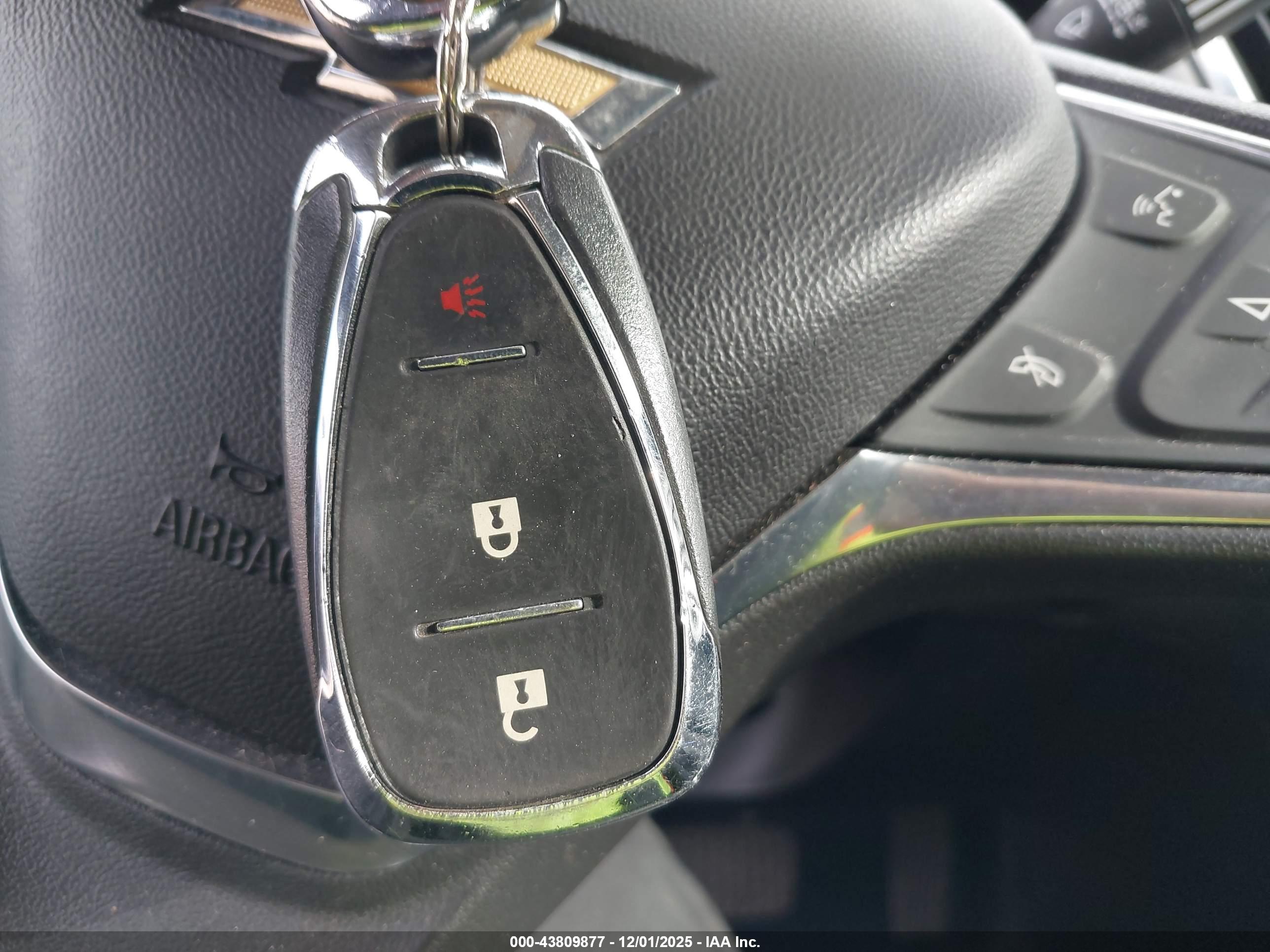 CHEVROLET EQUINOX image 11