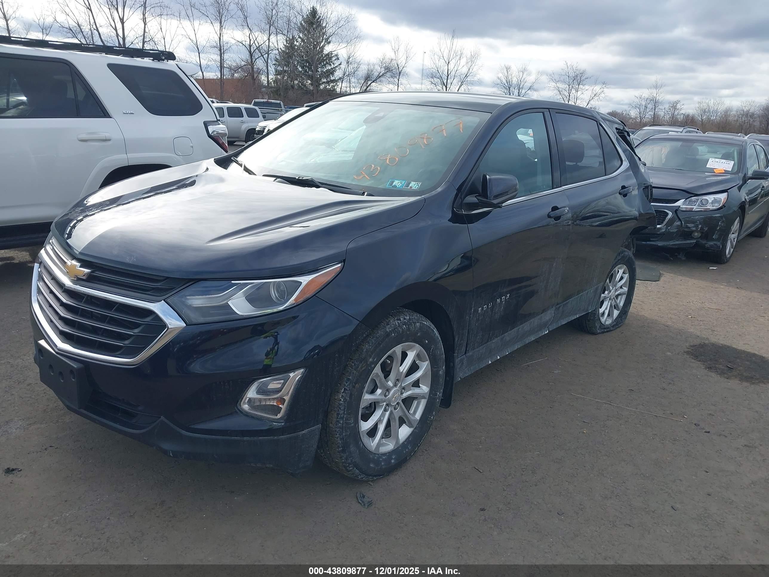 CHEVROLET EQUINOX image 2