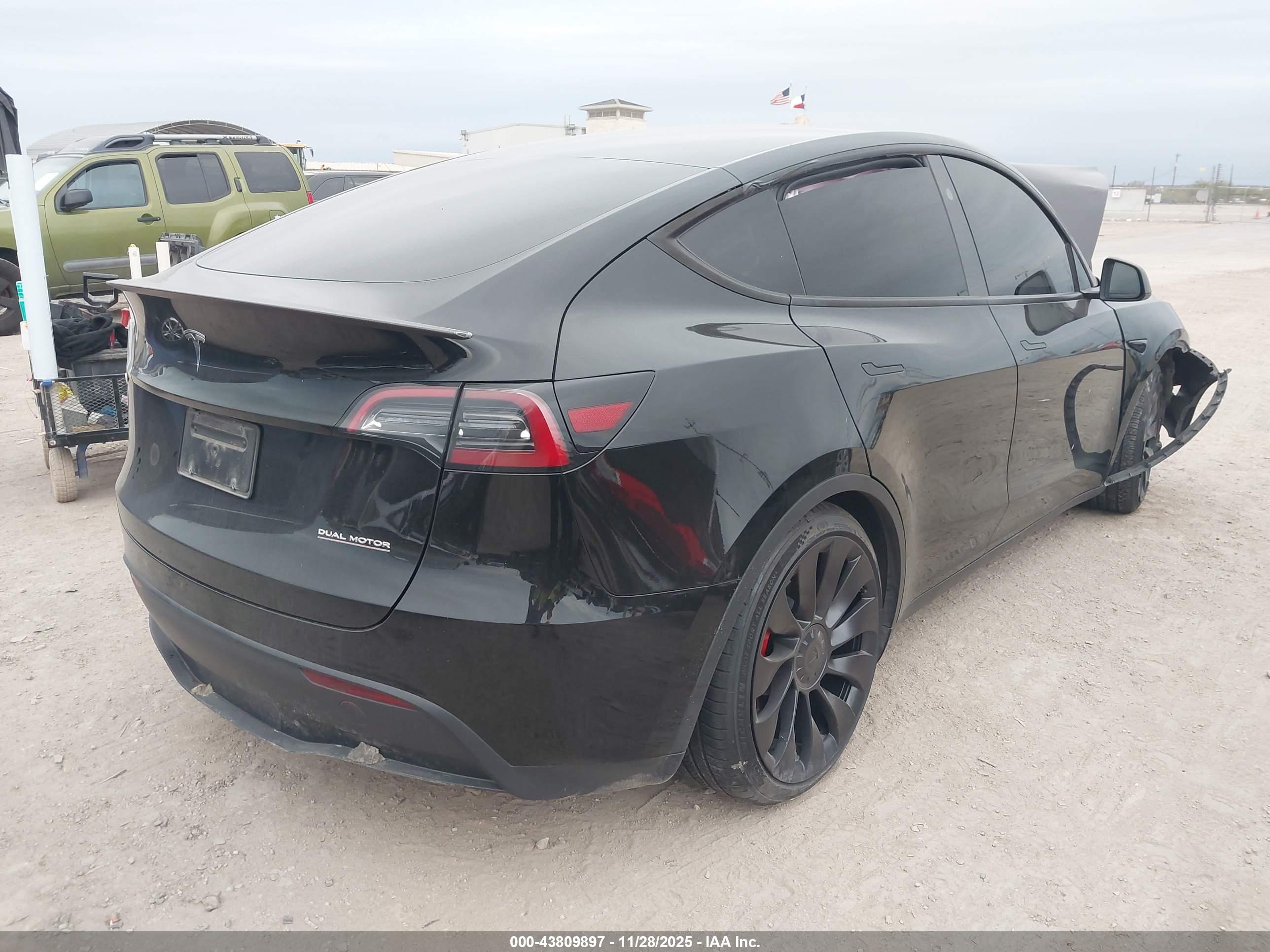 TESLA MODEL image 4