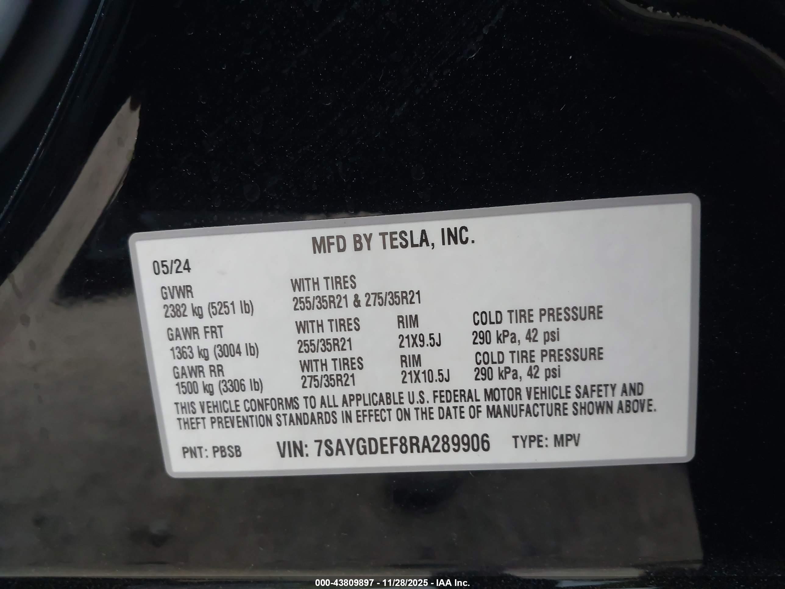TESLA MODEL image 9
