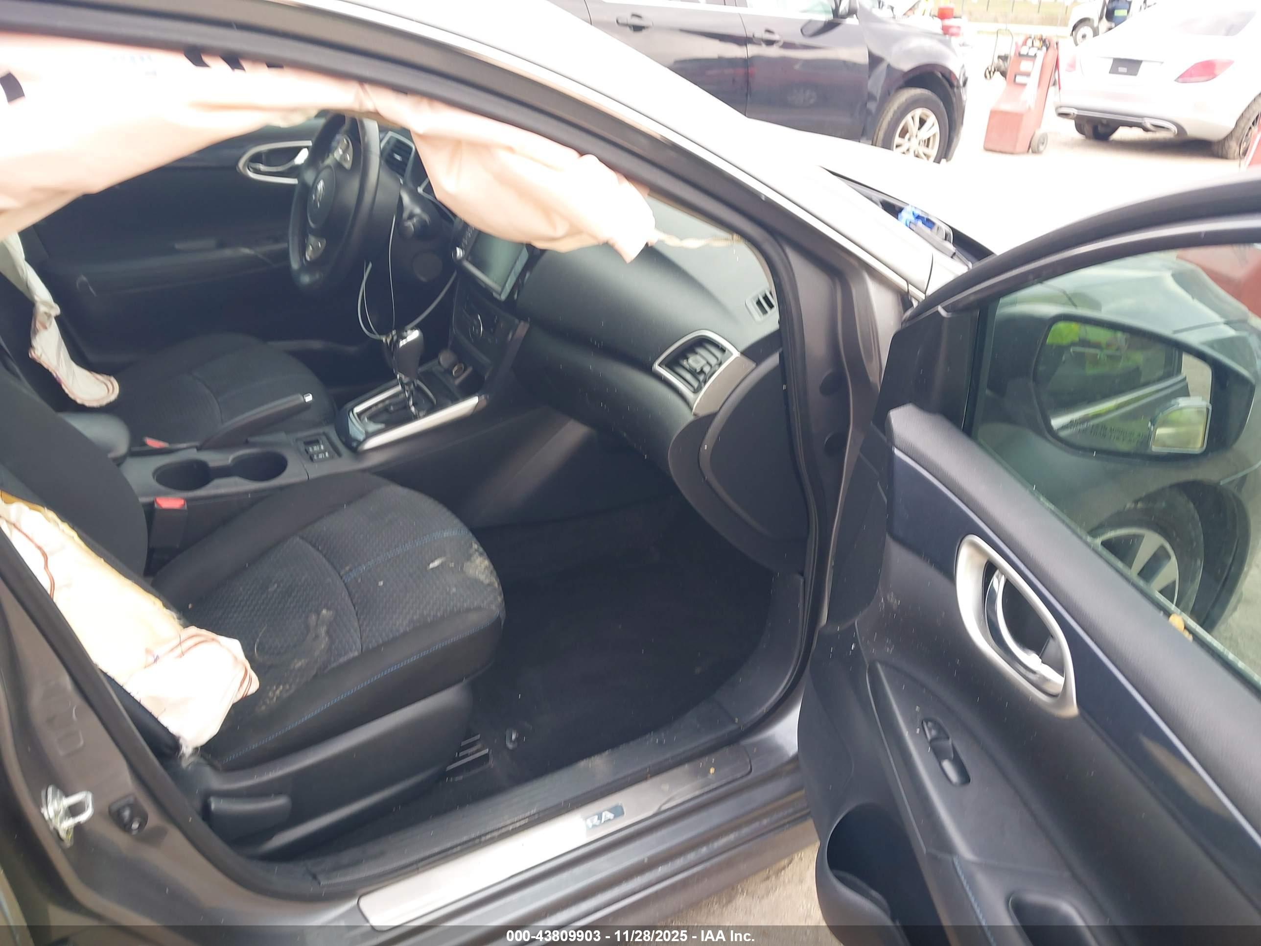 NISSAN SENTRA image 5
