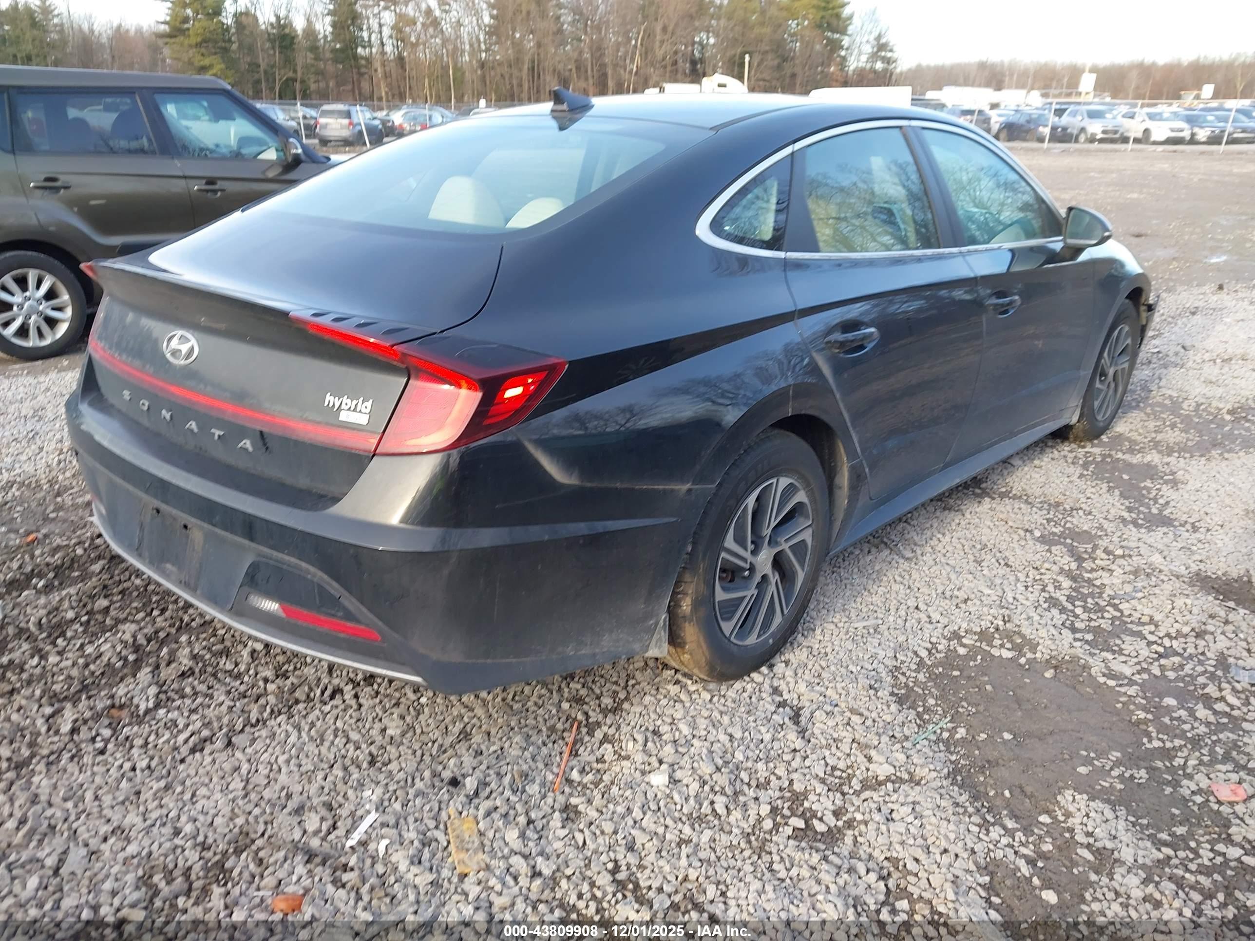HYUNDAI SONATA image 4