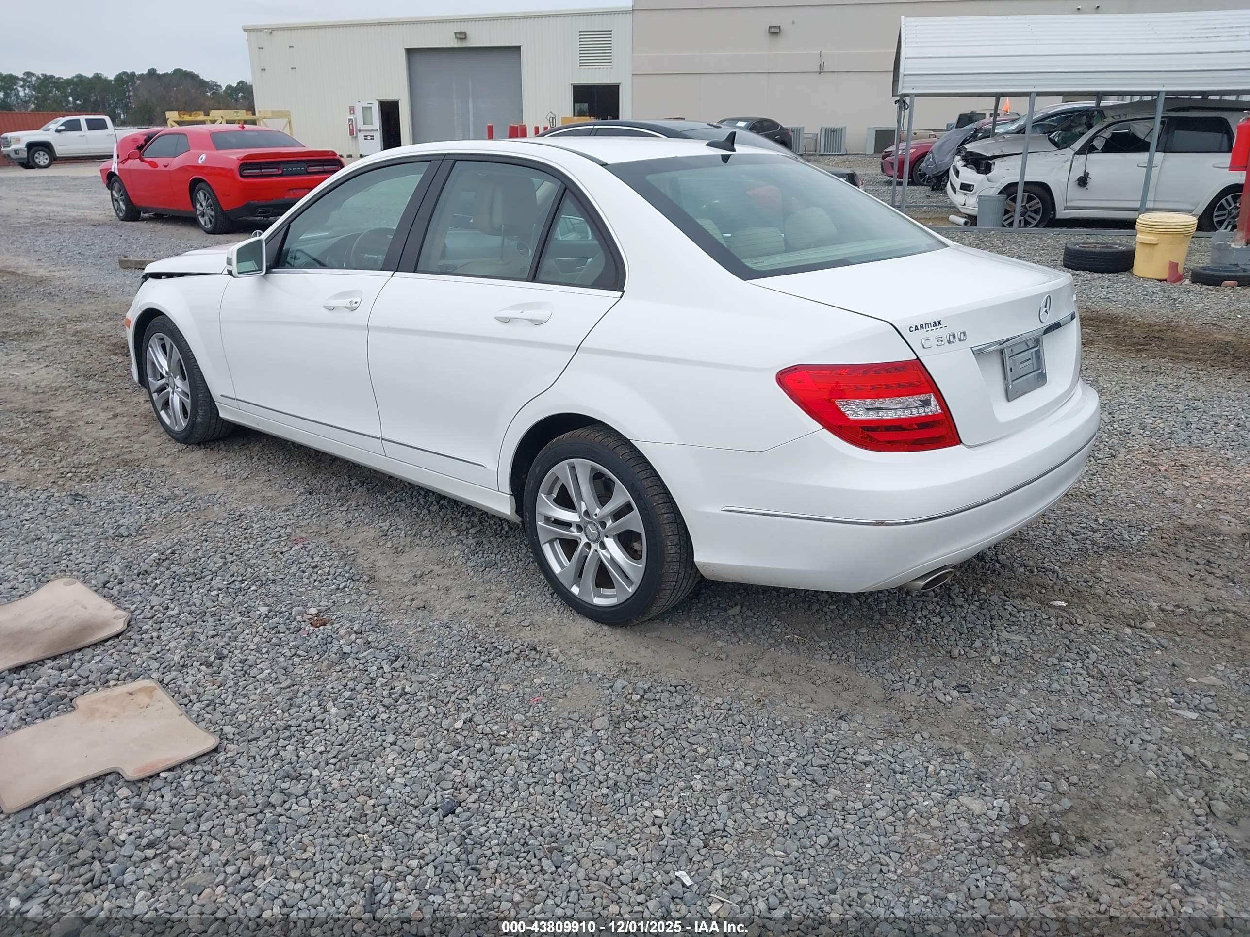 MERCEDES-BENZ C image 3