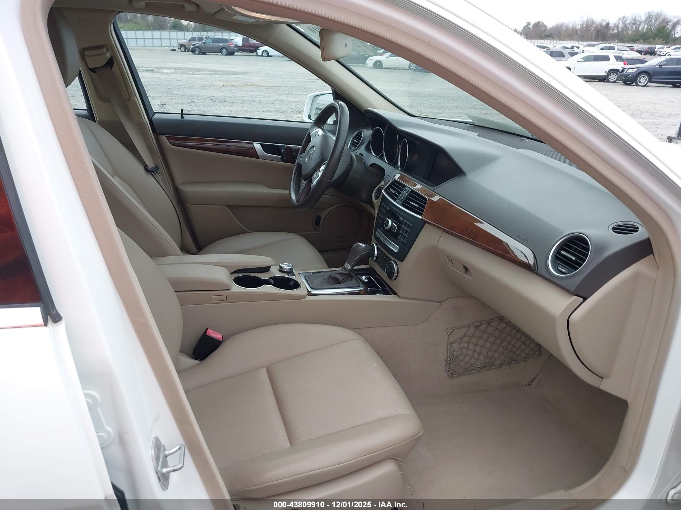 MERCEDES-BENZ C image 5