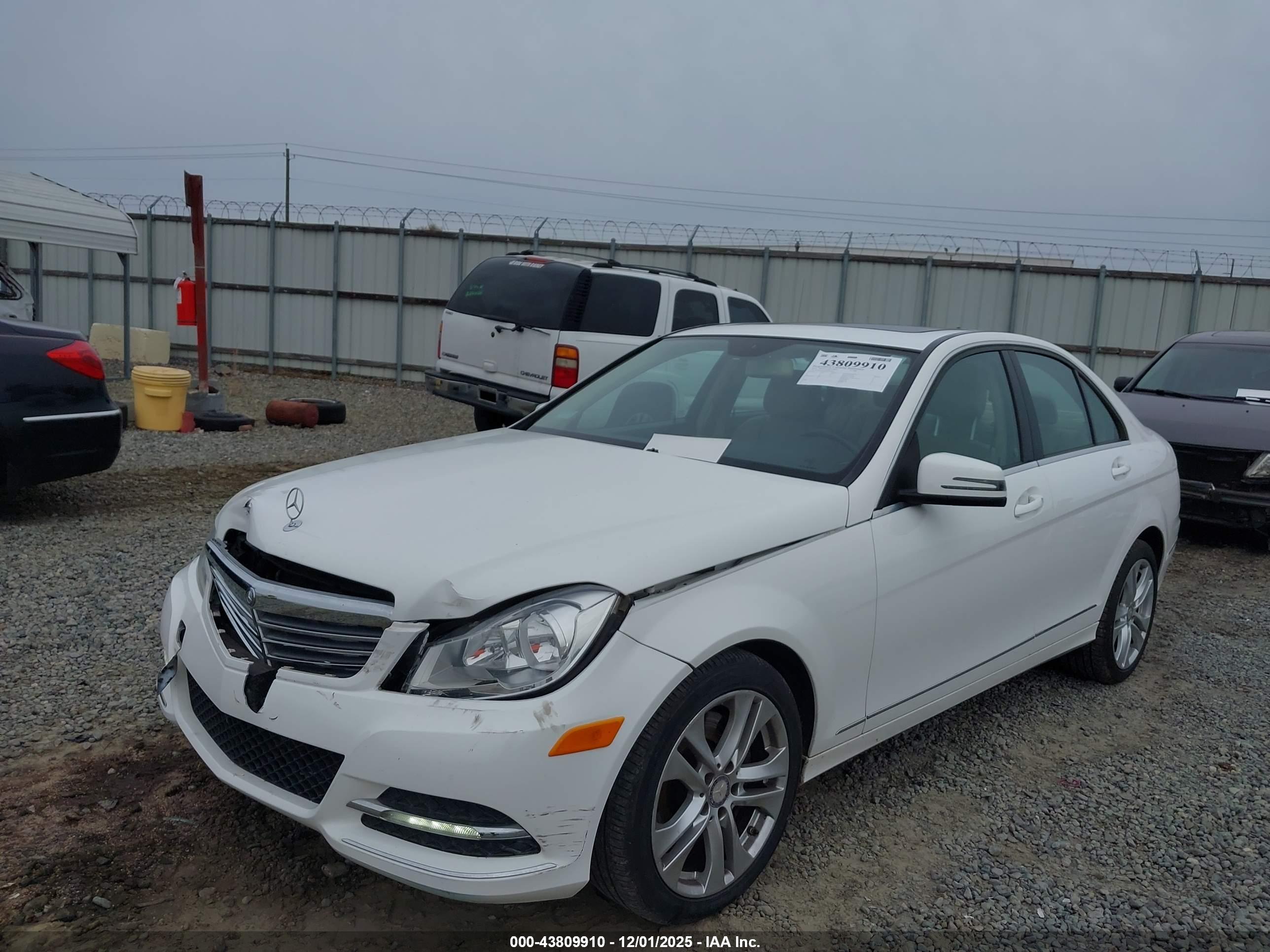 MERCEDES-BENZ C image 6