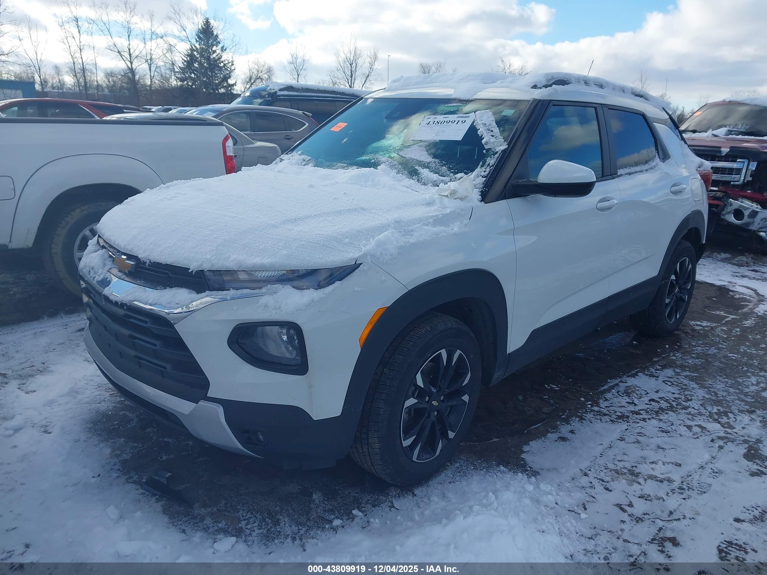 CHEVROLET TRAILBLAZER image 2