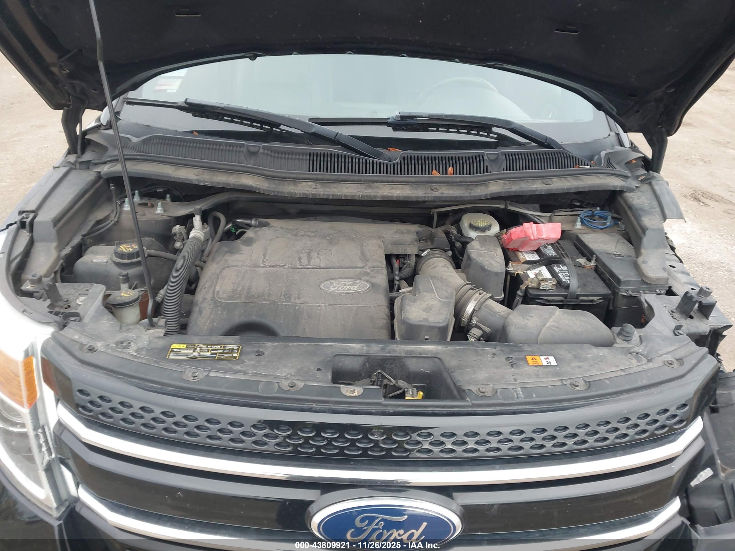 FORD EXPLORER image 10