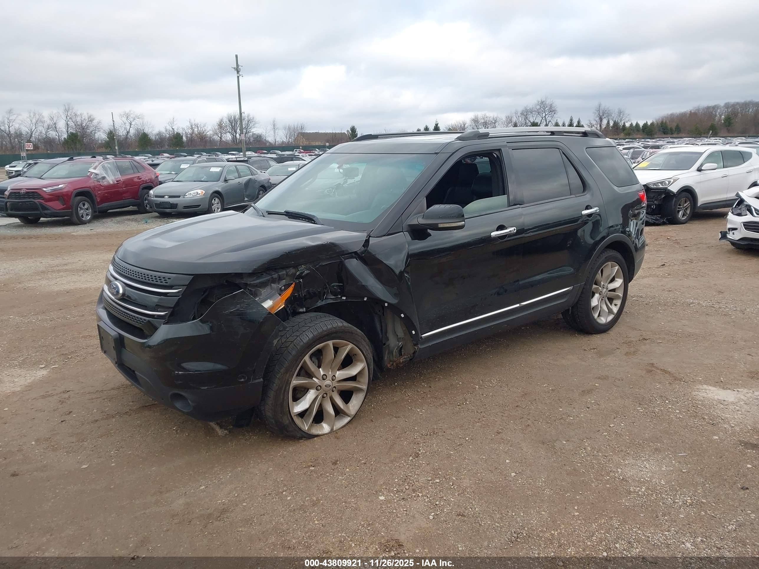 FORD EXPLORER image 2