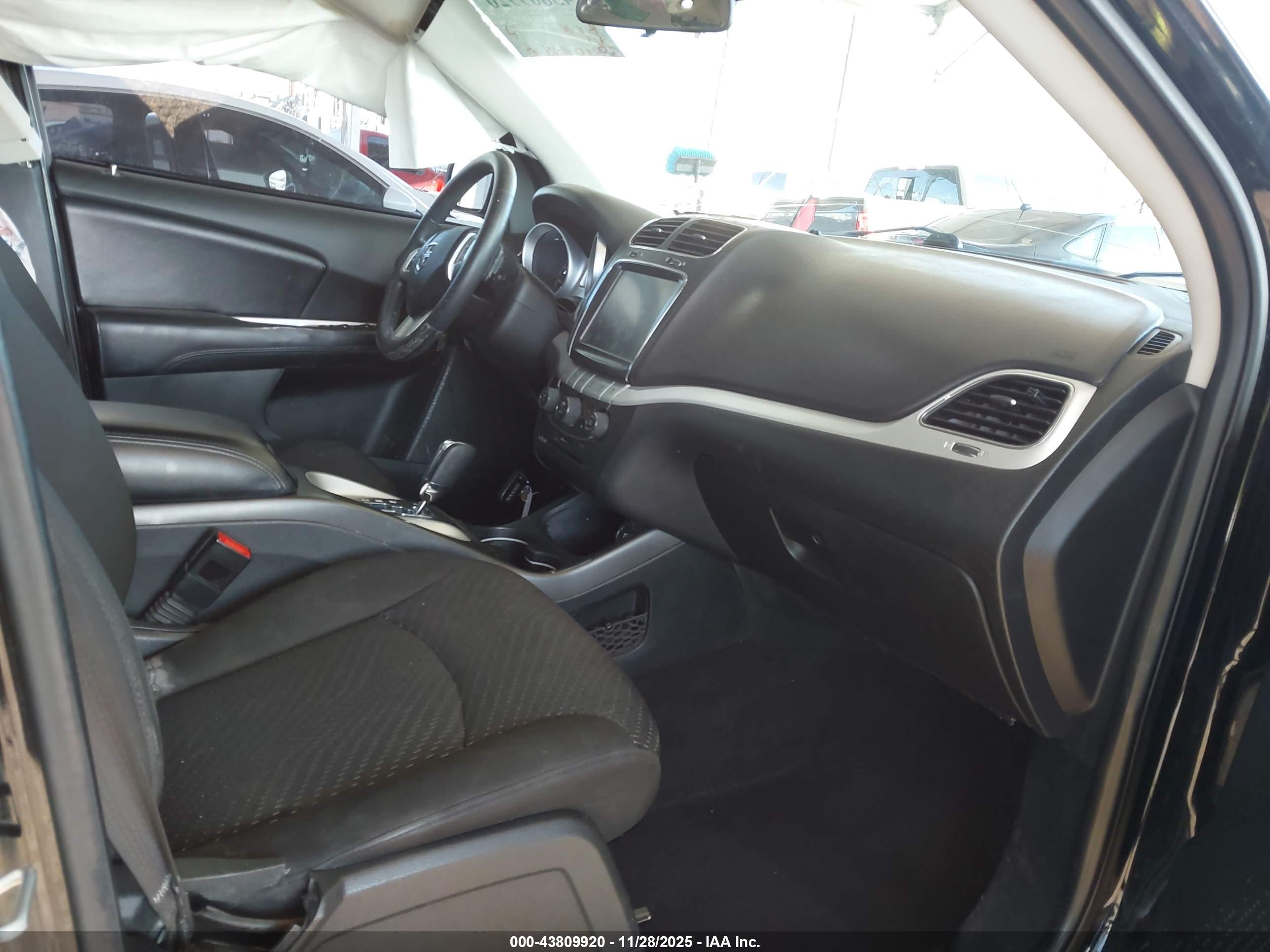 DODGE JOURNEY image 5