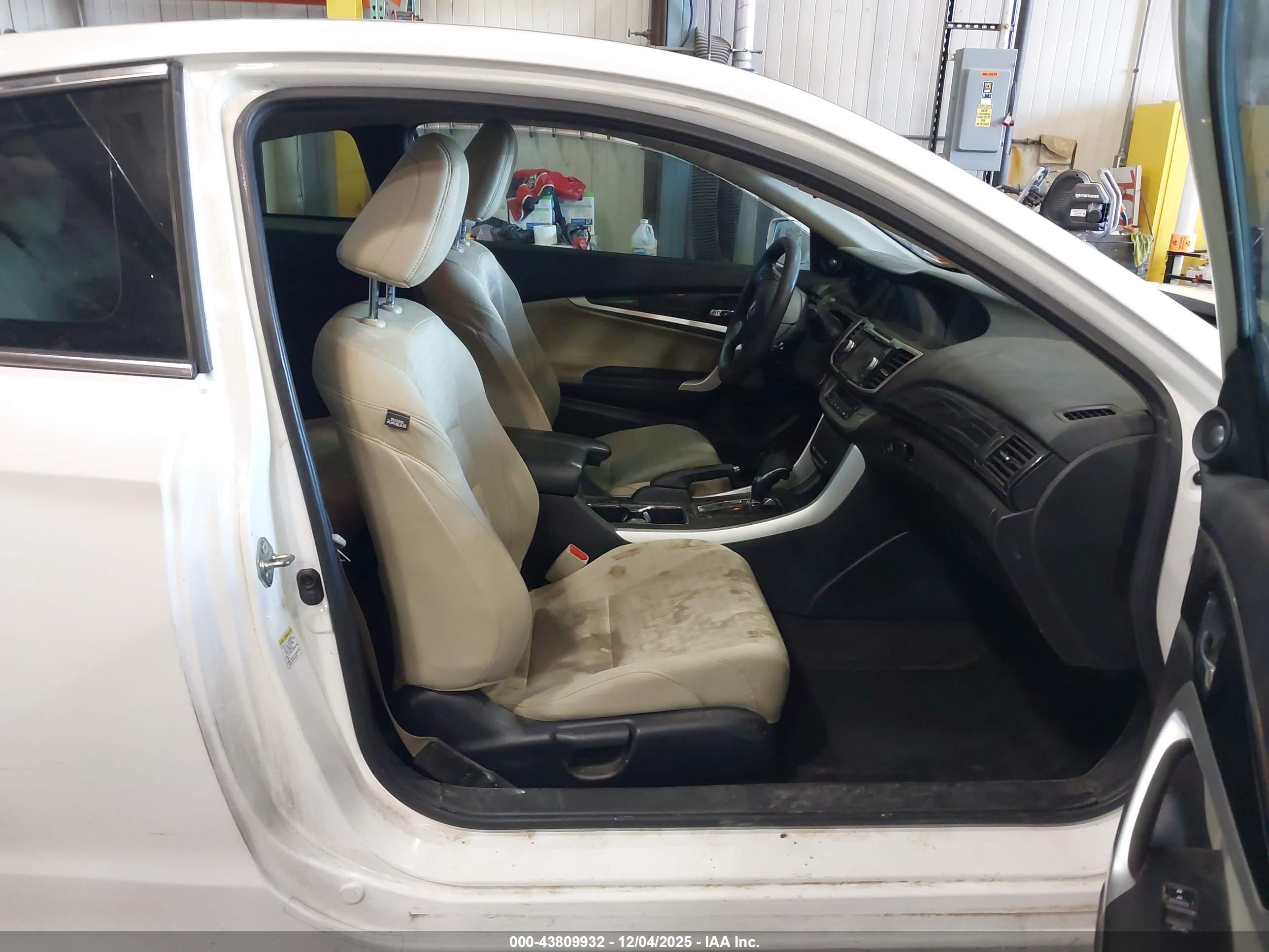 HONDA ACCORD image 5