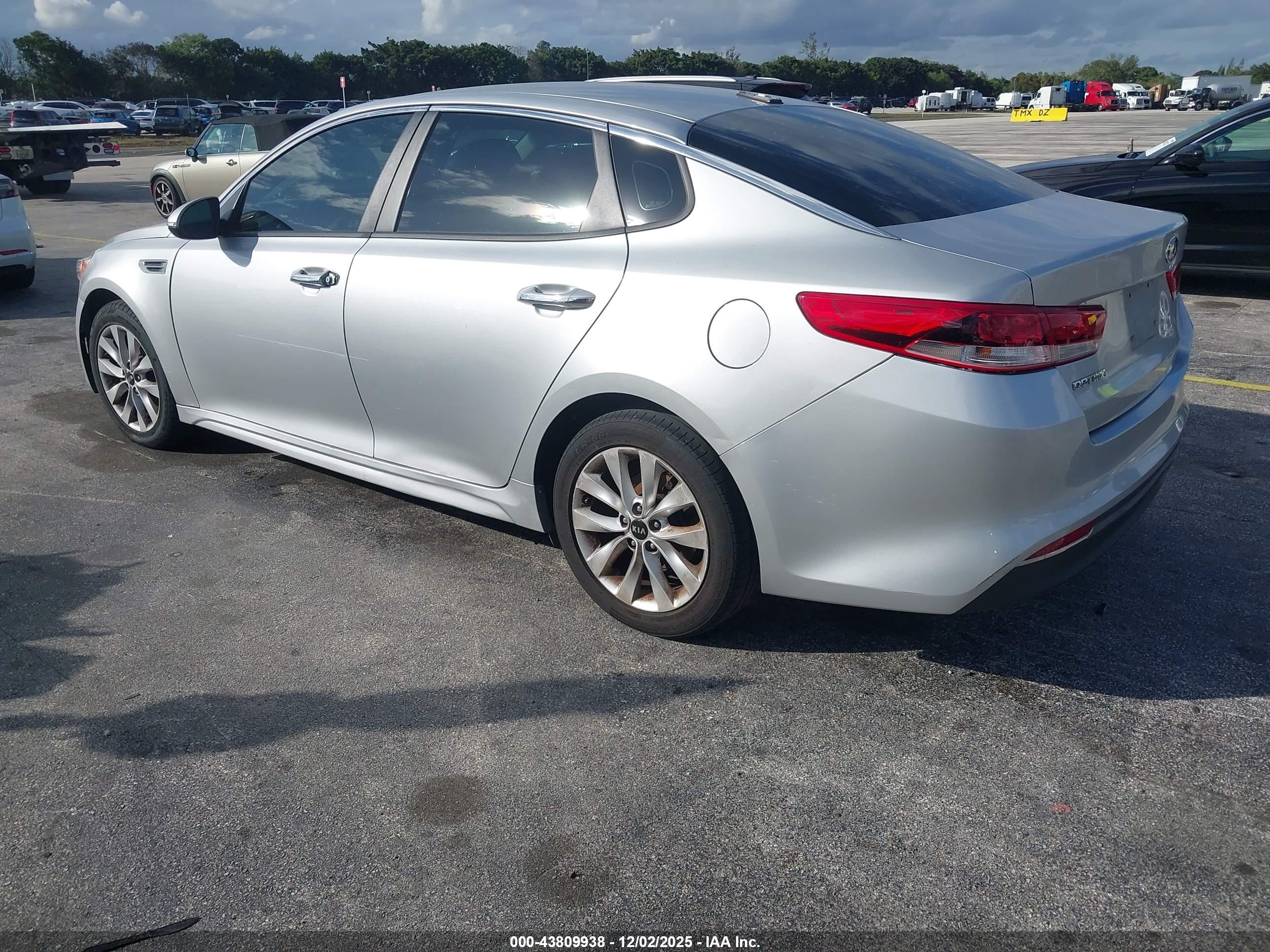KIA OPTIMA image 3