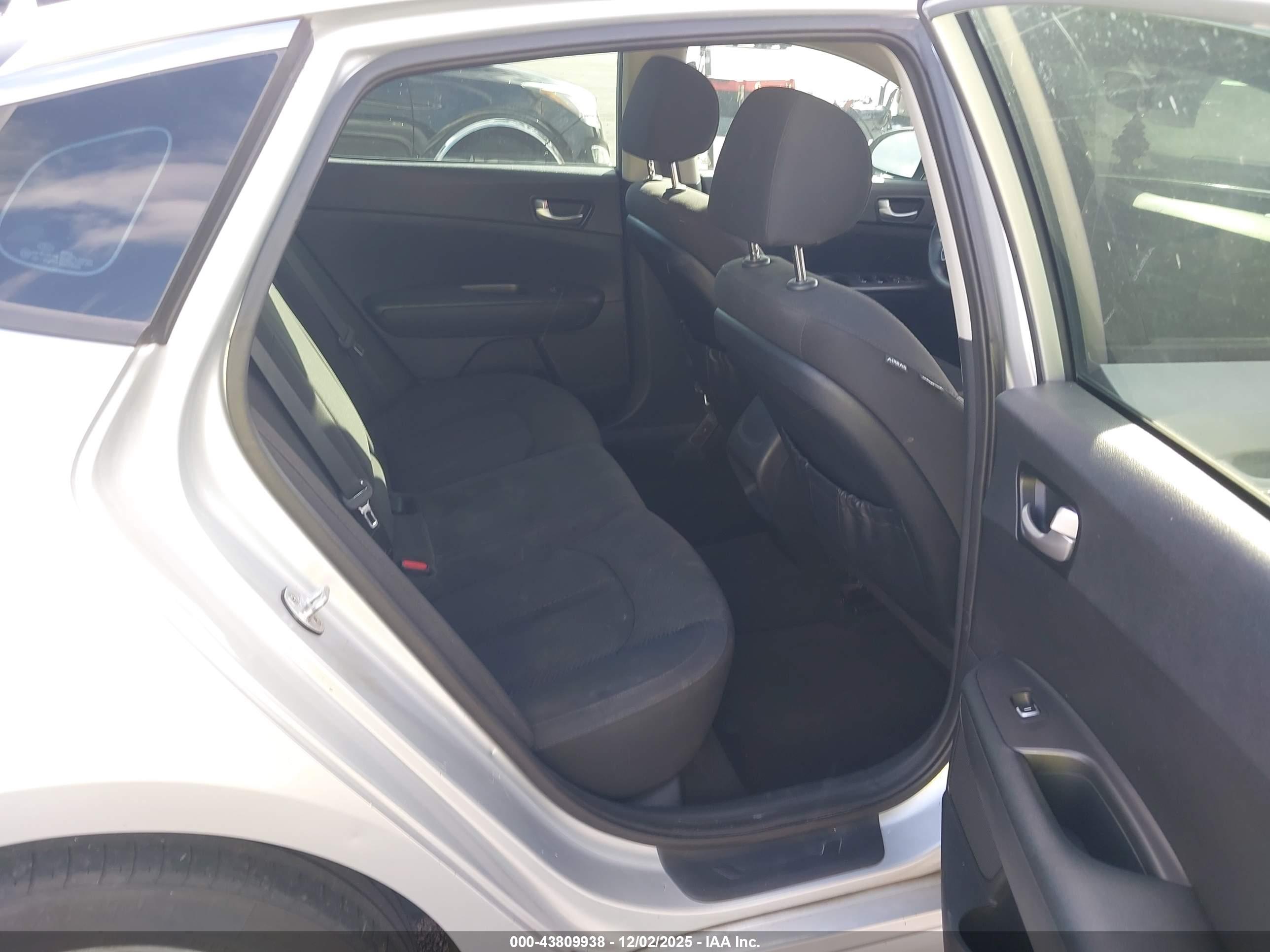 KIA OPTIMA image 8