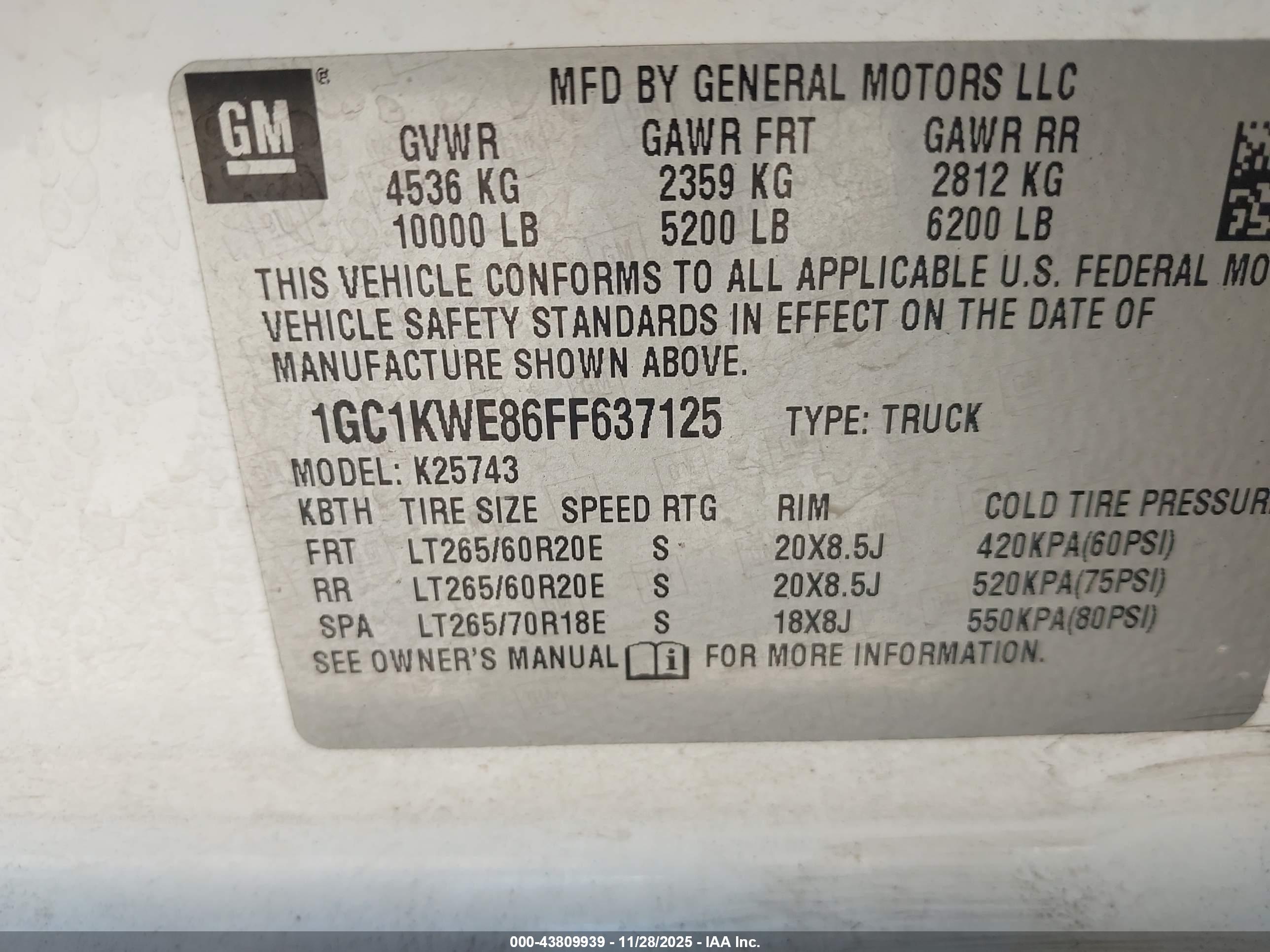 CHEVROLET SILVERADO image 9