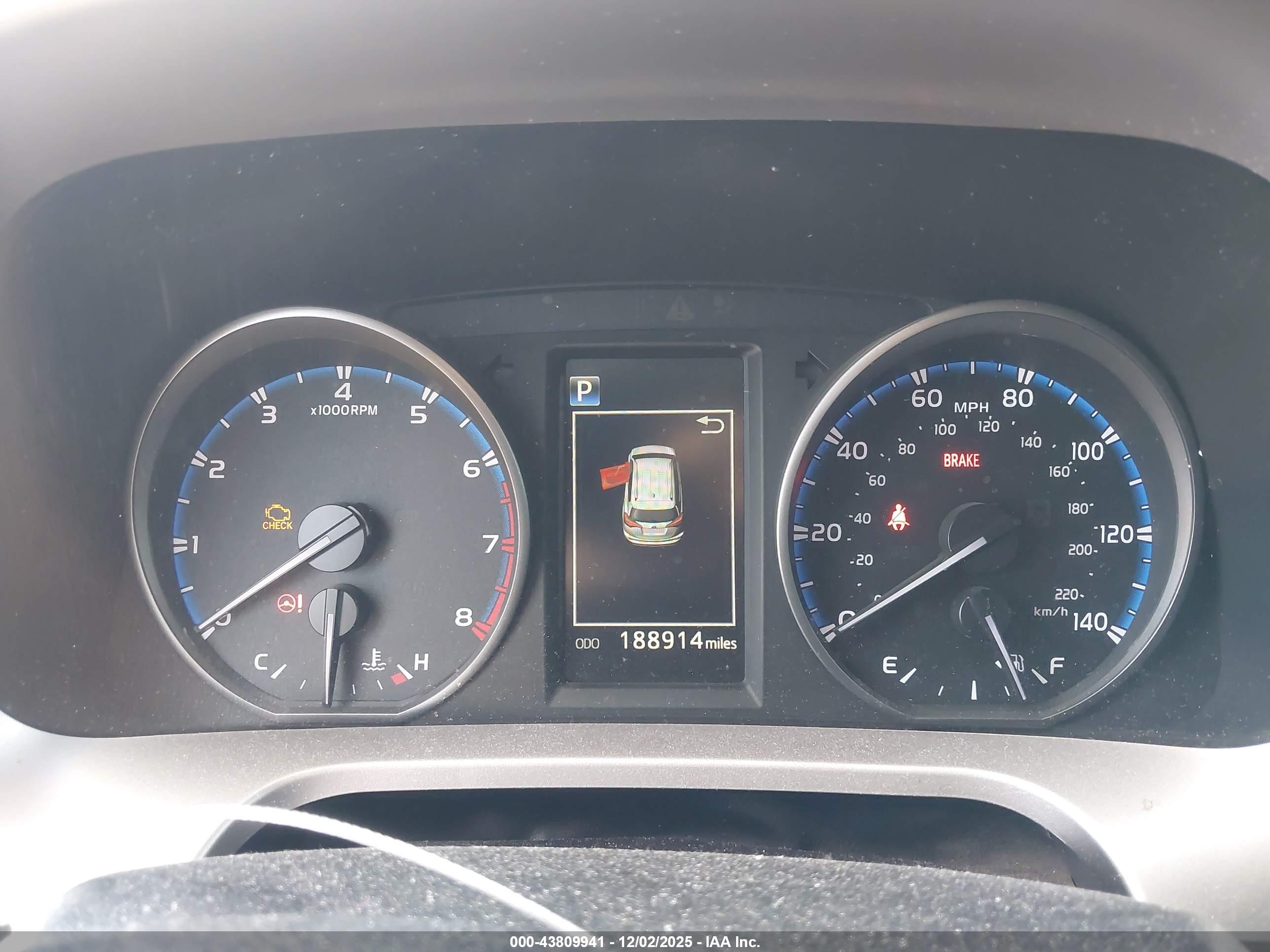 TOYOTA RAV4 image 7