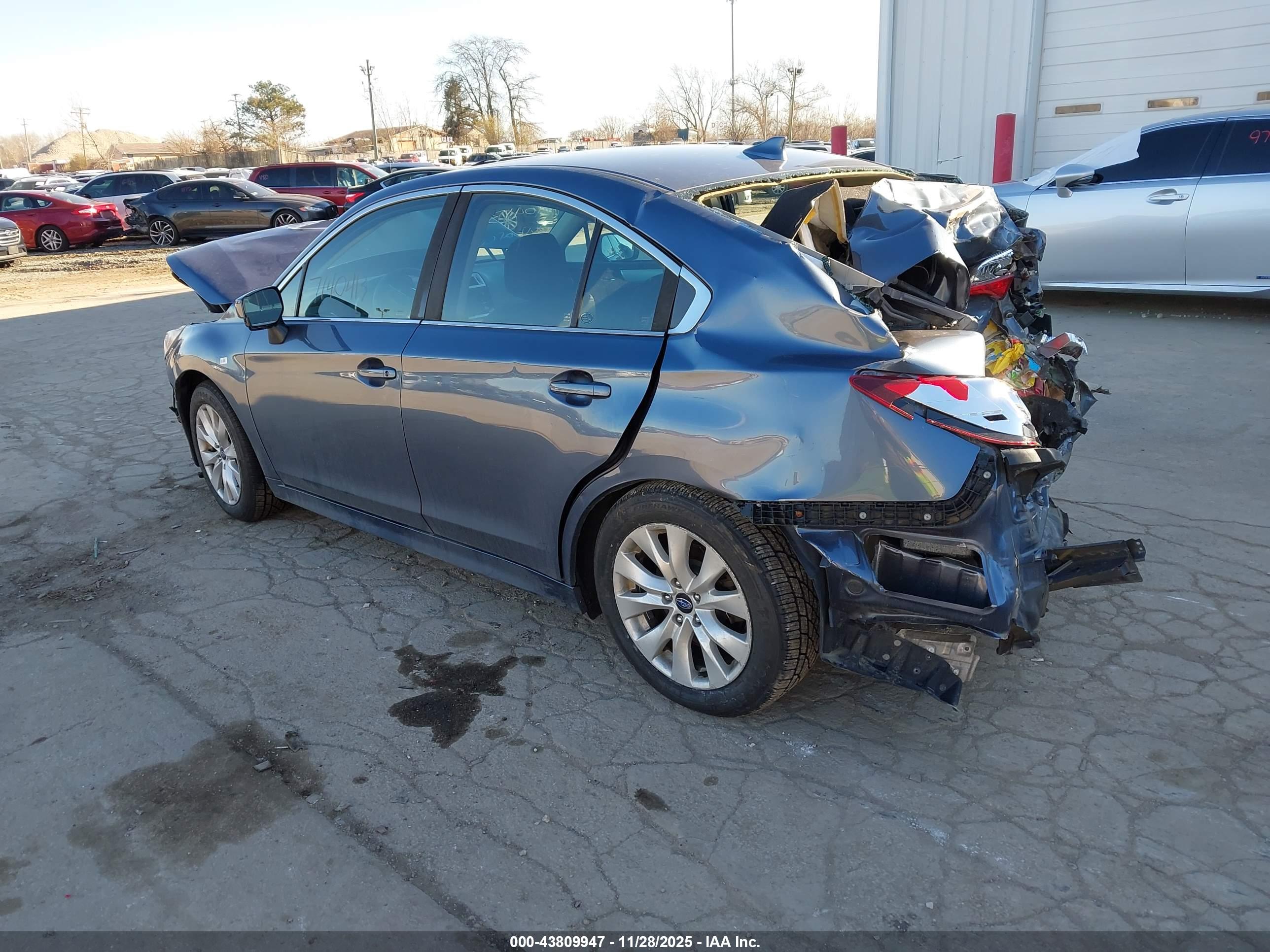 SUBARU LEGACY image 3