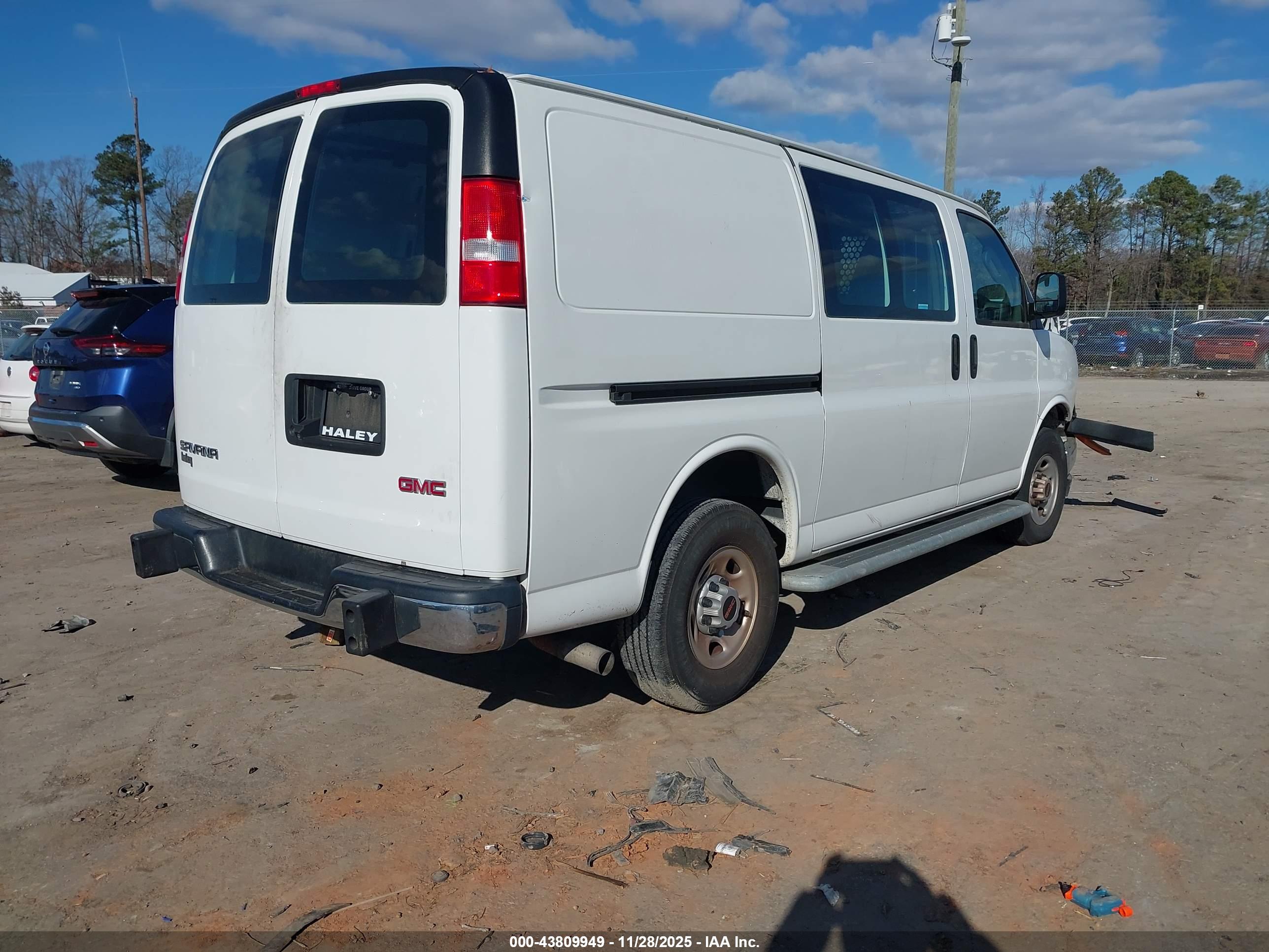 GMC SAVANA image 4