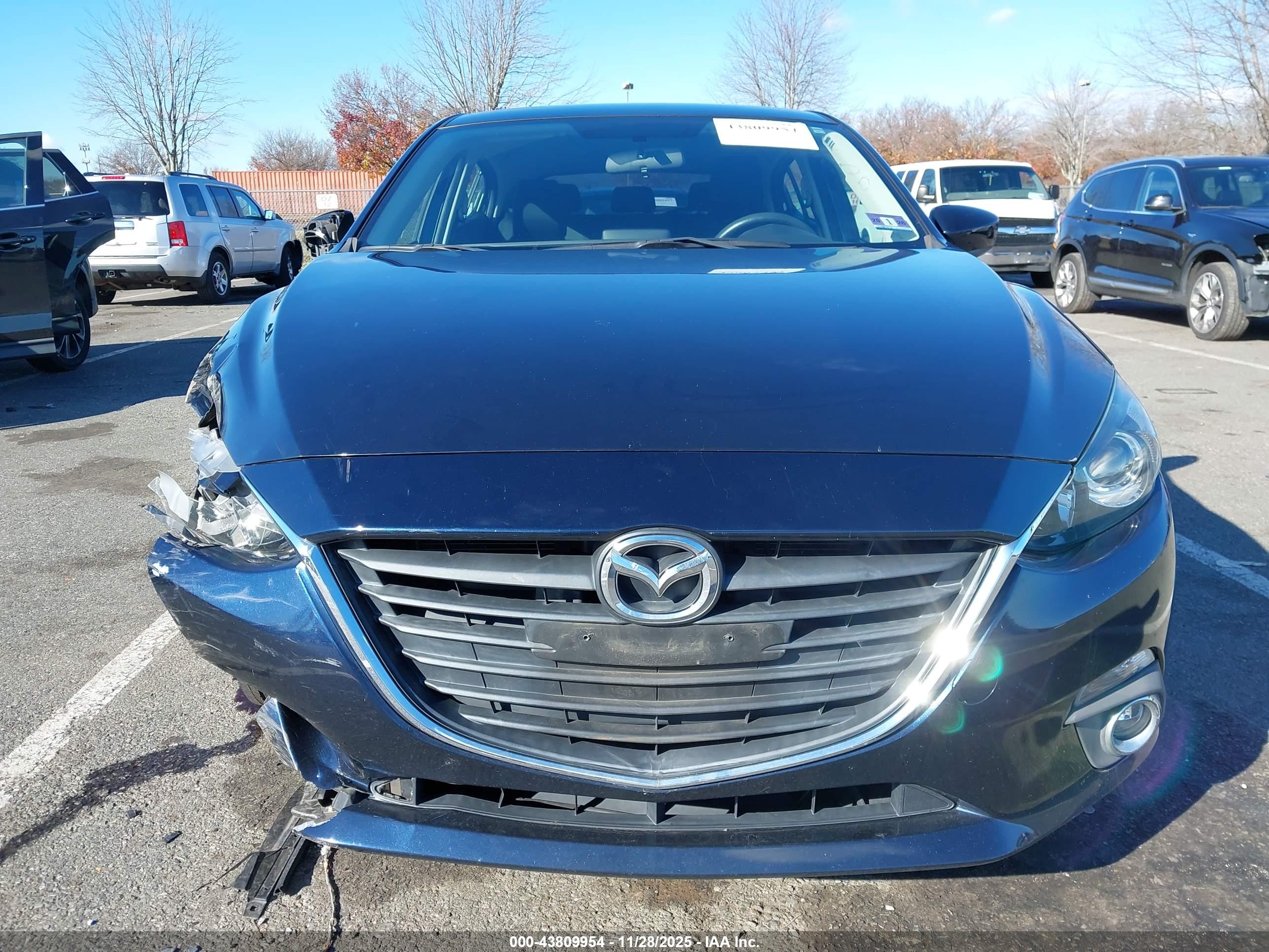 MAZDA MAZDA3 image 6