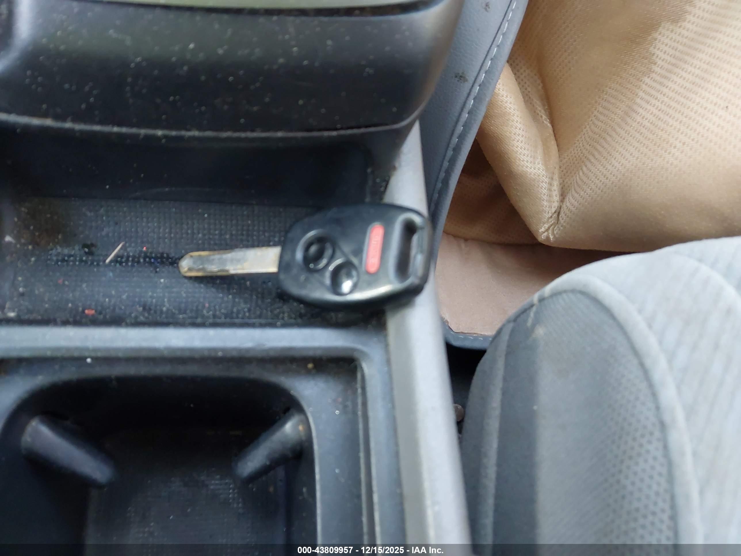 HONDA CIVIC image 11