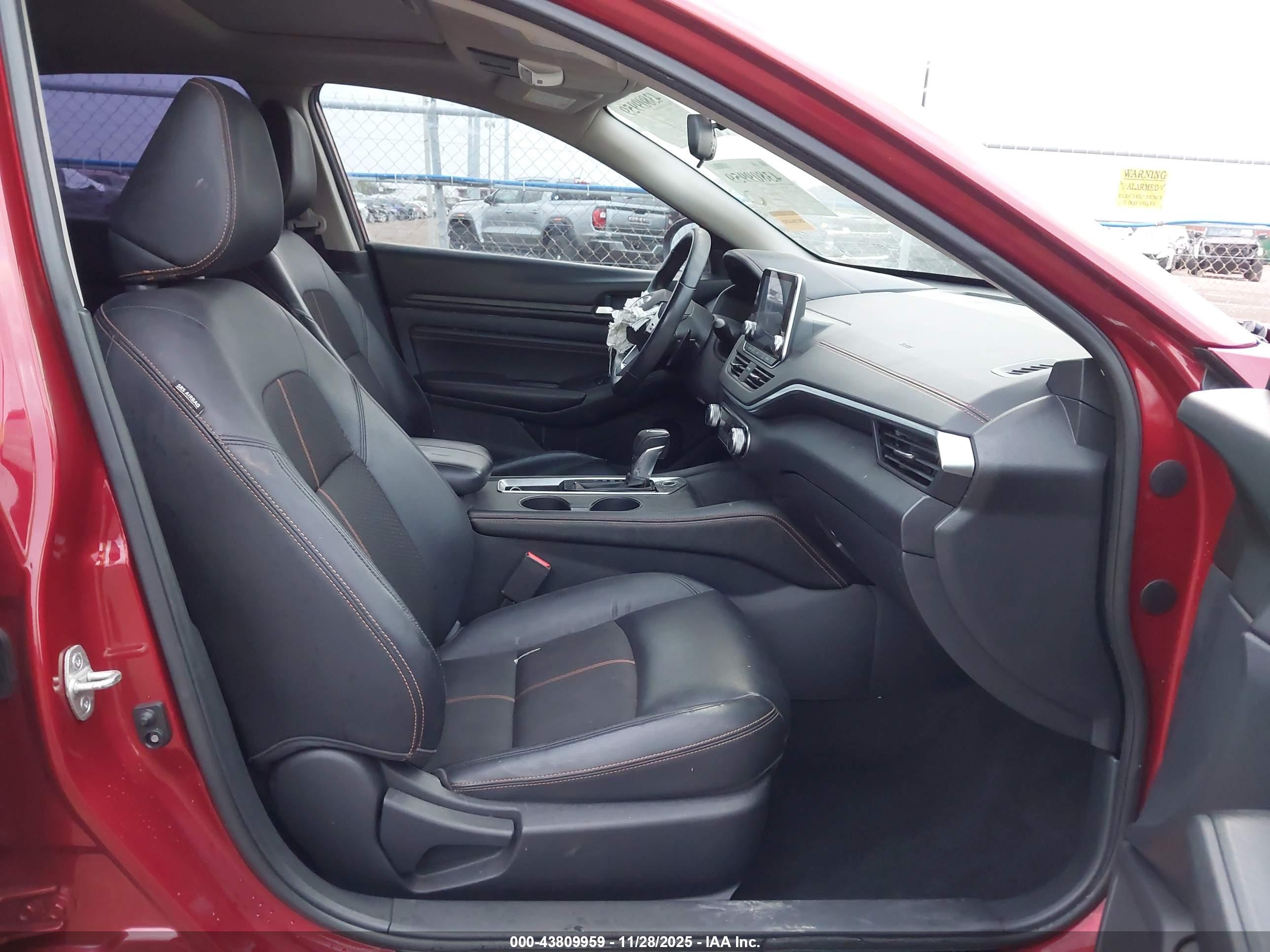 NISSAN ALTIMA image 5