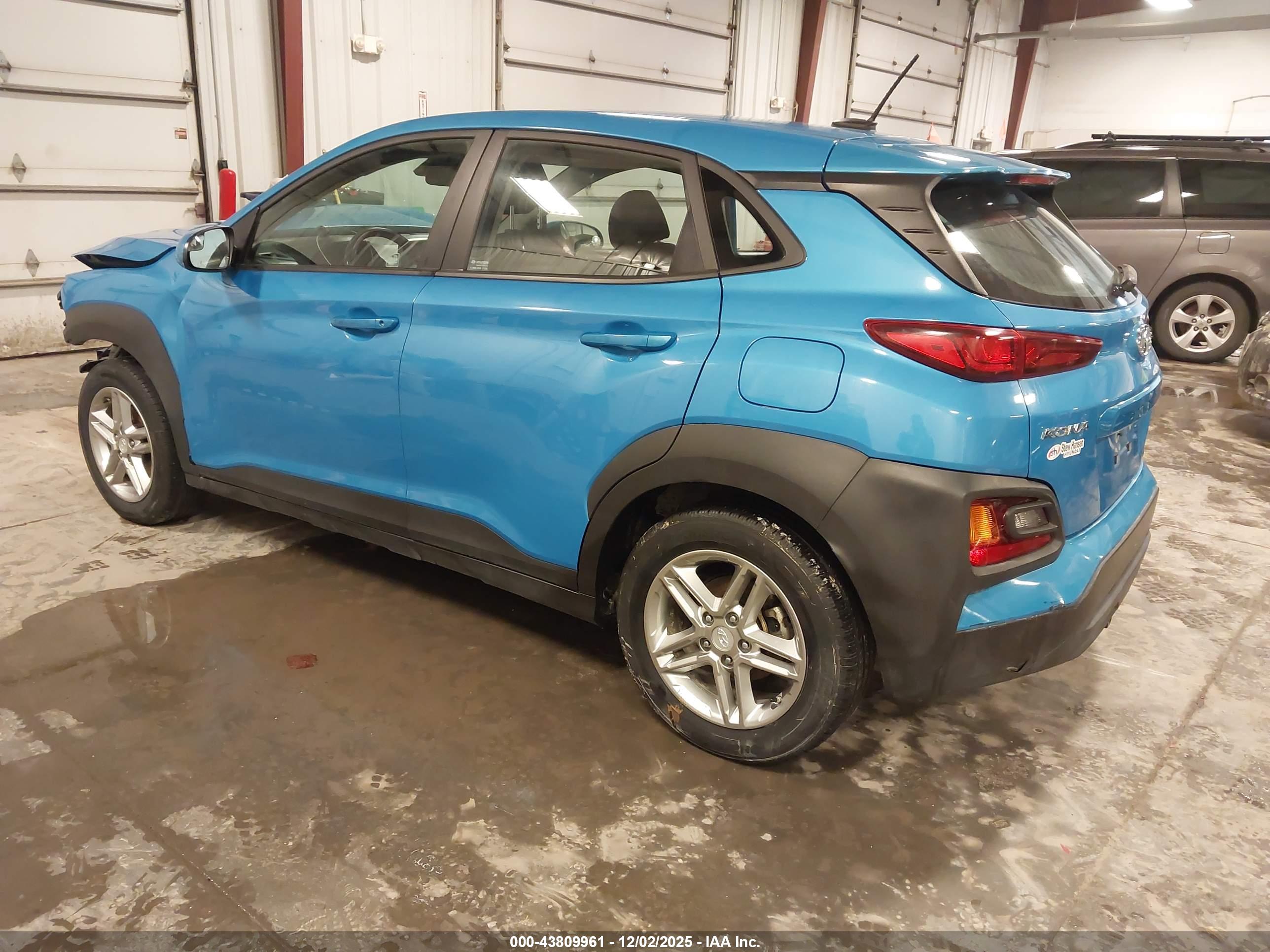 HYUNDAI KONA image 3