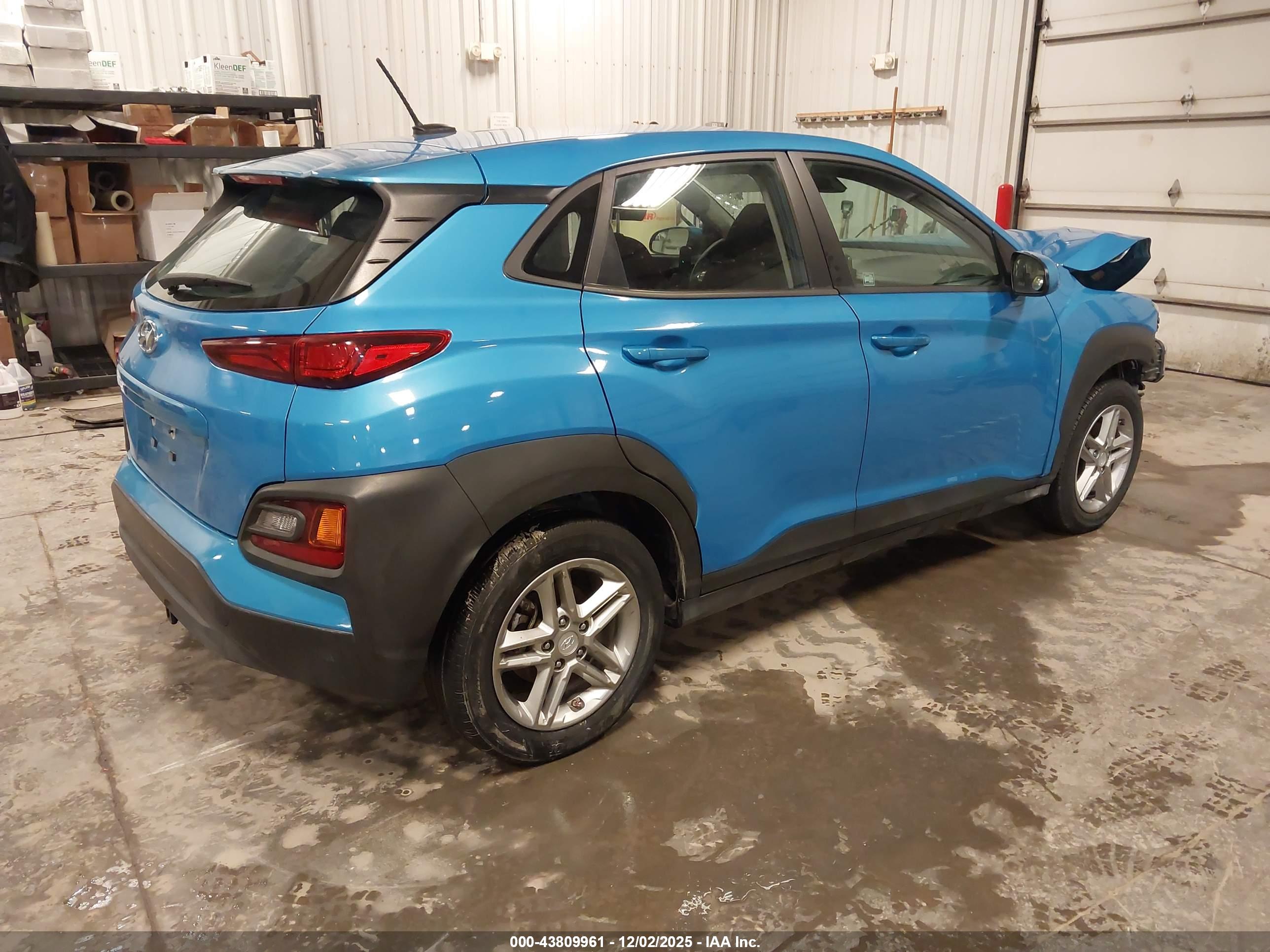 HYUNDAI KONA image 4