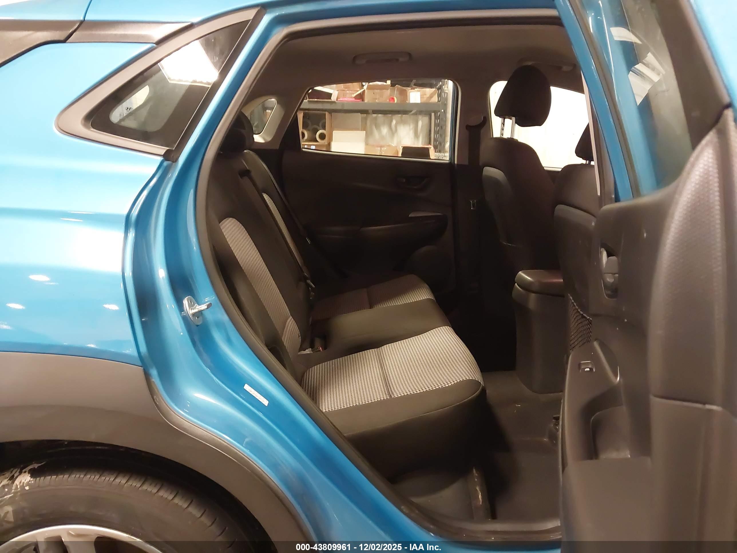 HYUNDAI KONA image 8
