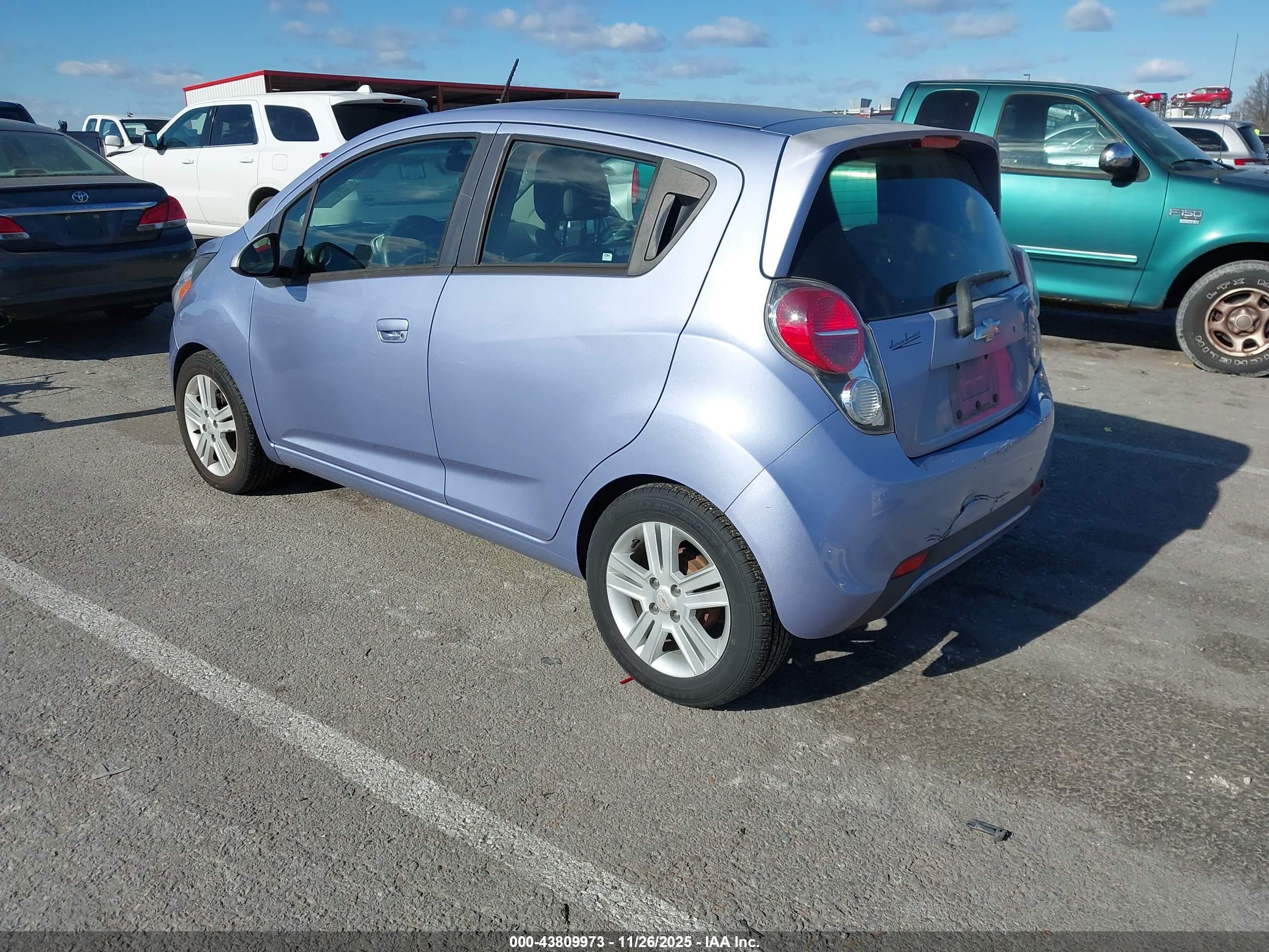 CHEVROLET SPARK image 3