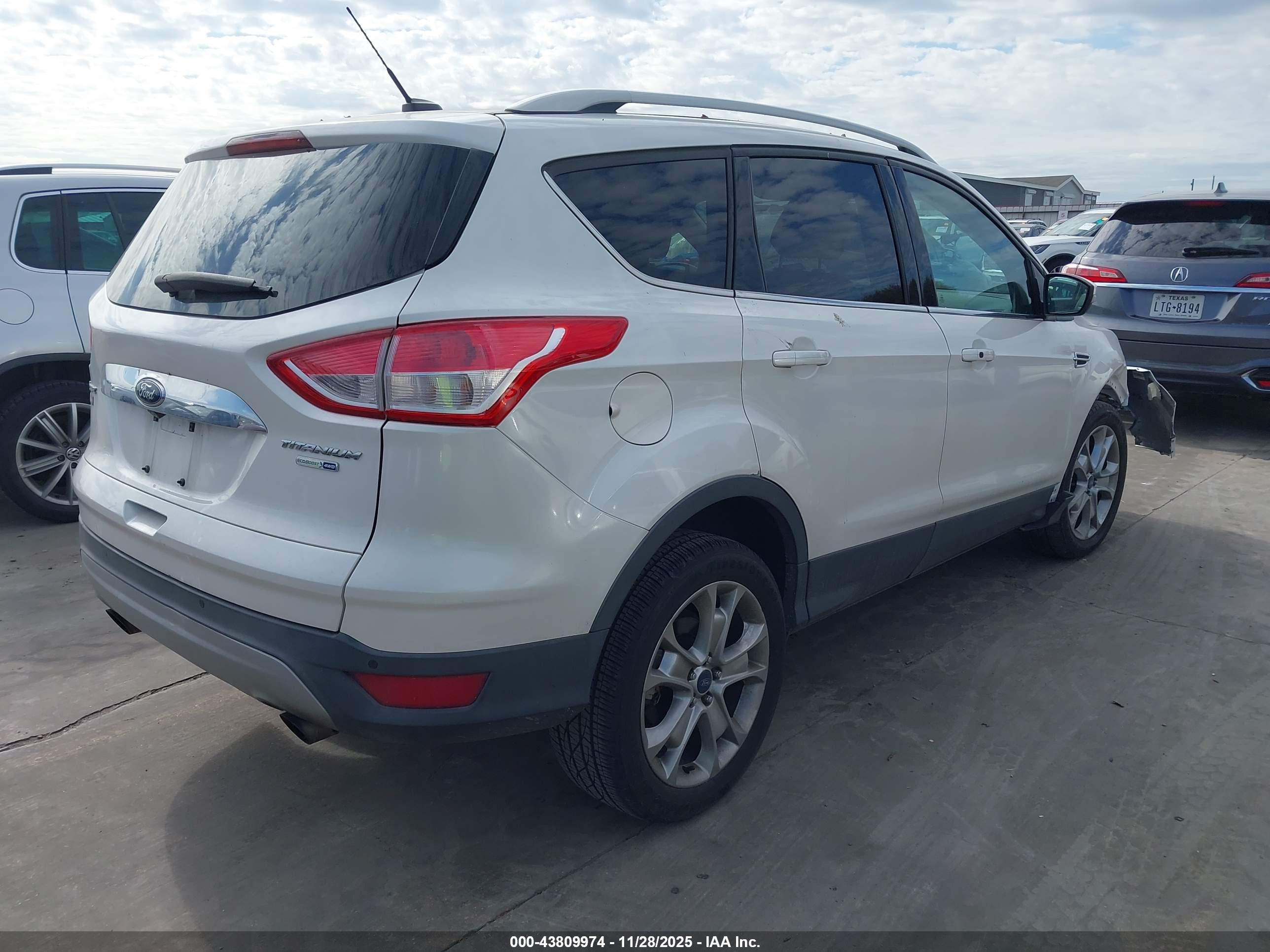 FORD ESCAPE image 4