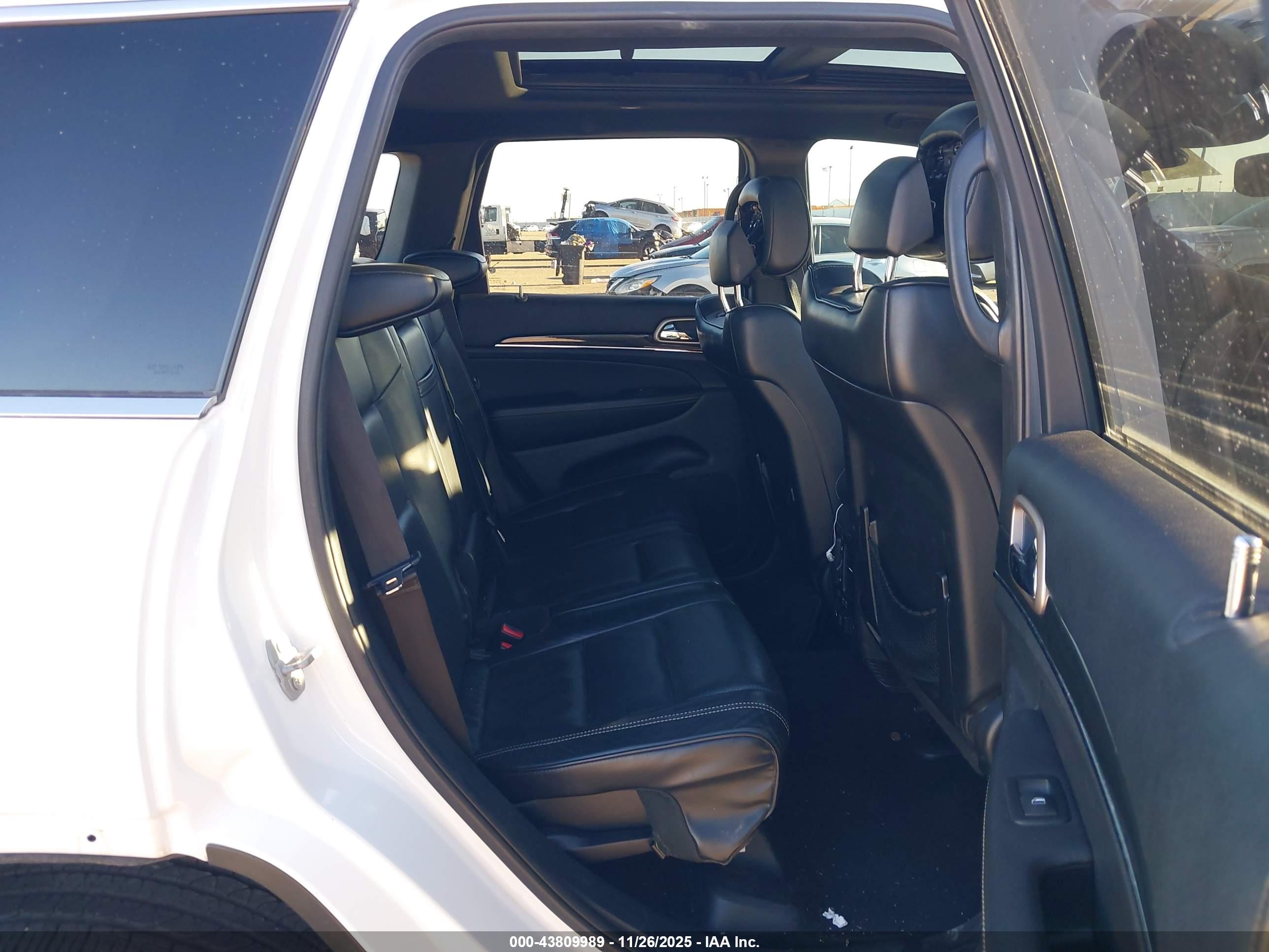 JEEP GRAND image 8