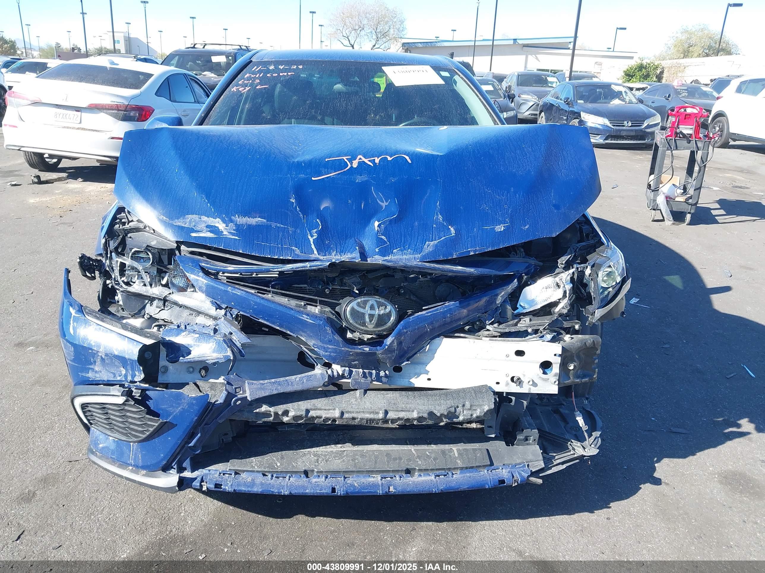 TOYOTA CAMRY image 6
