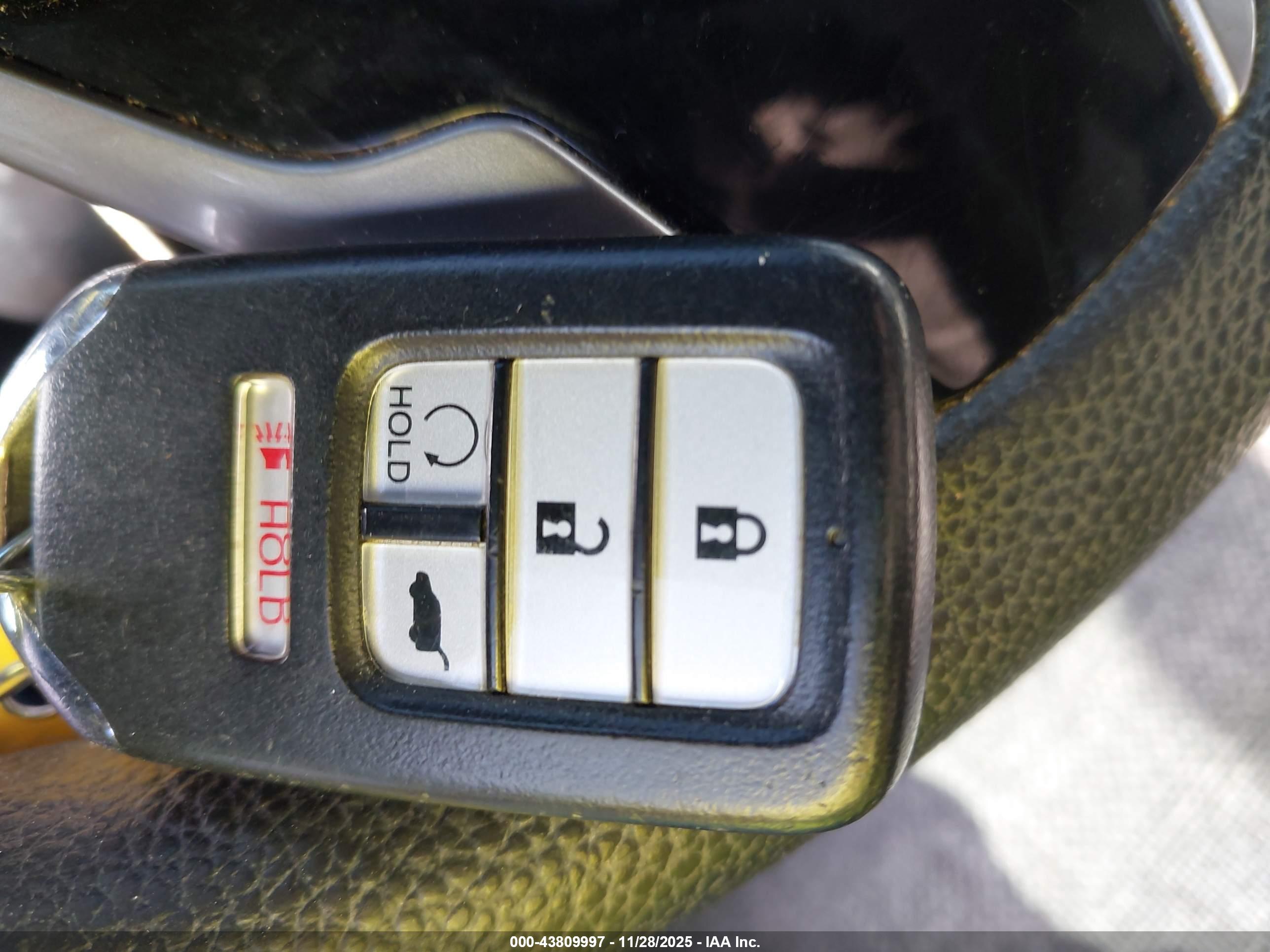 HONDA CR-V image 11