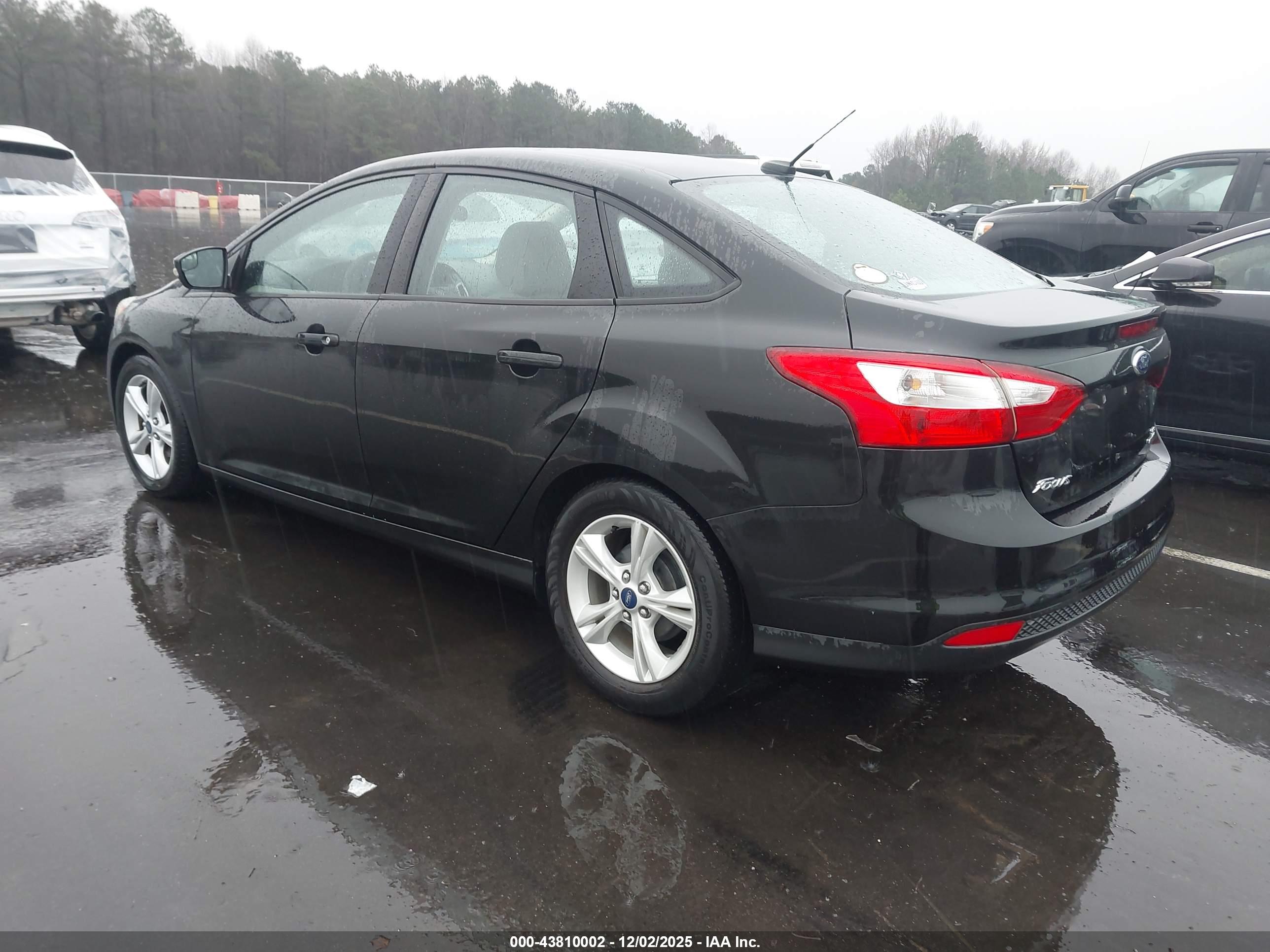 FORD FOCUS image 3