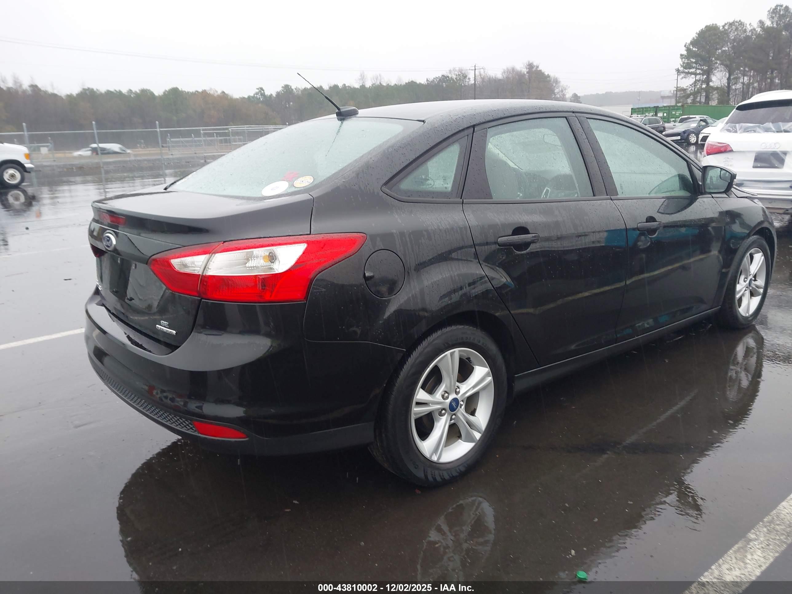 FORD FOCUS image 4