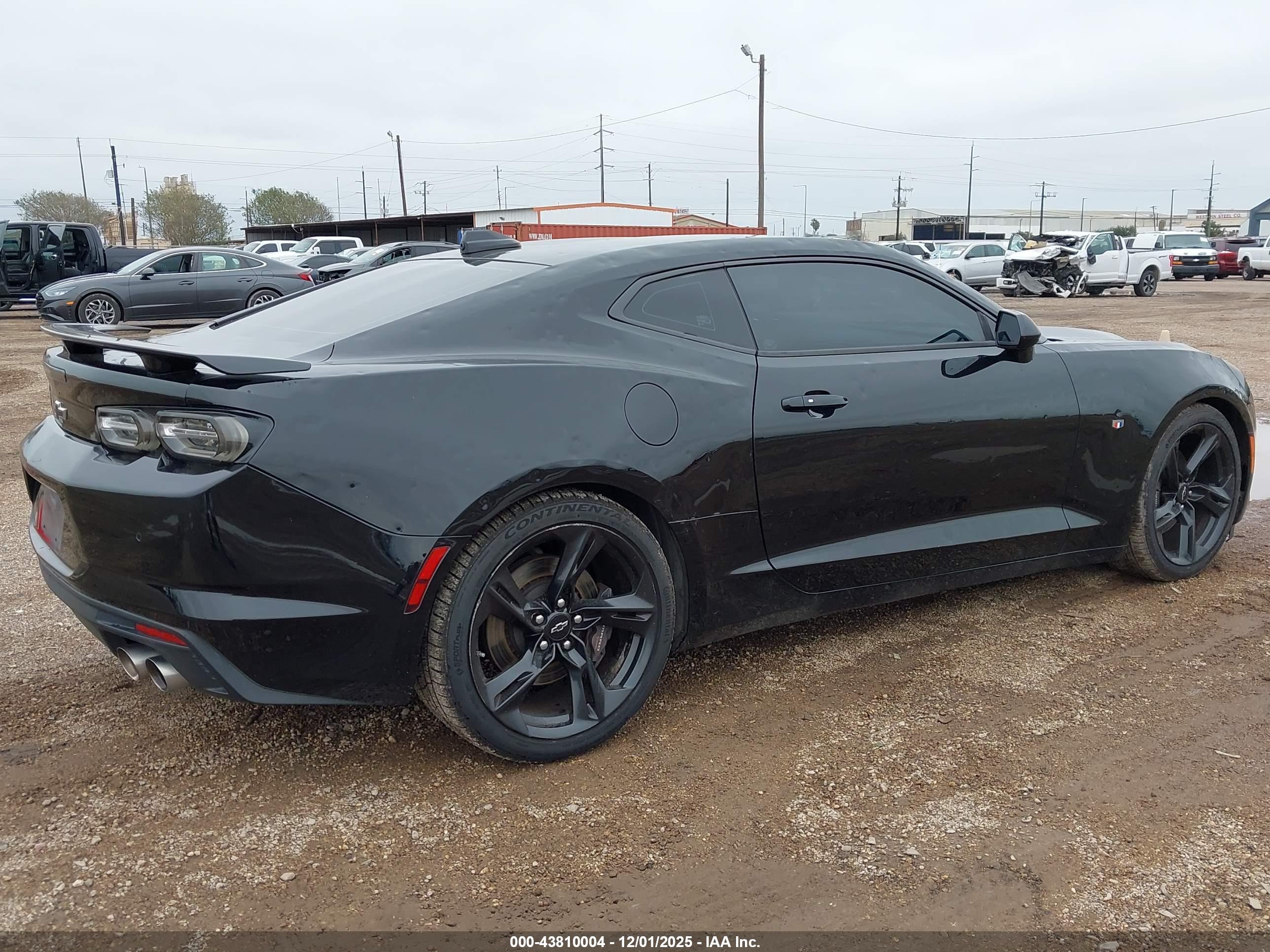 CHEVROLET CAMARO image 4