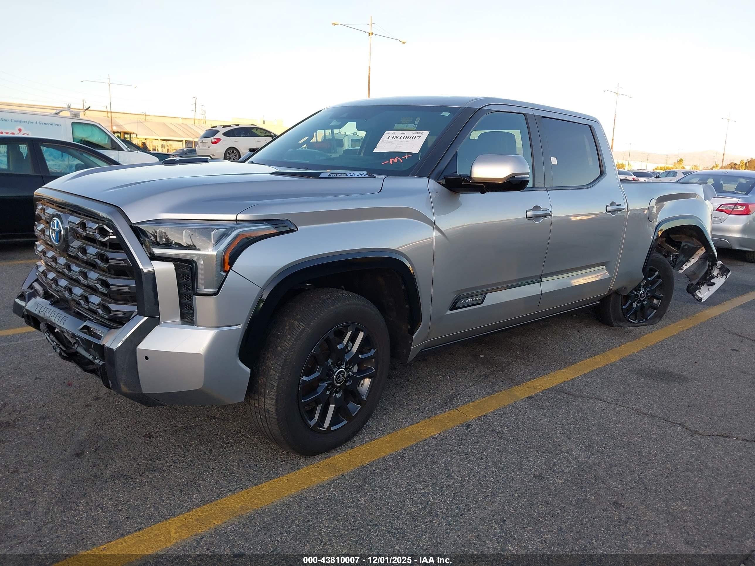 TOYOTA TUNDRA image 2