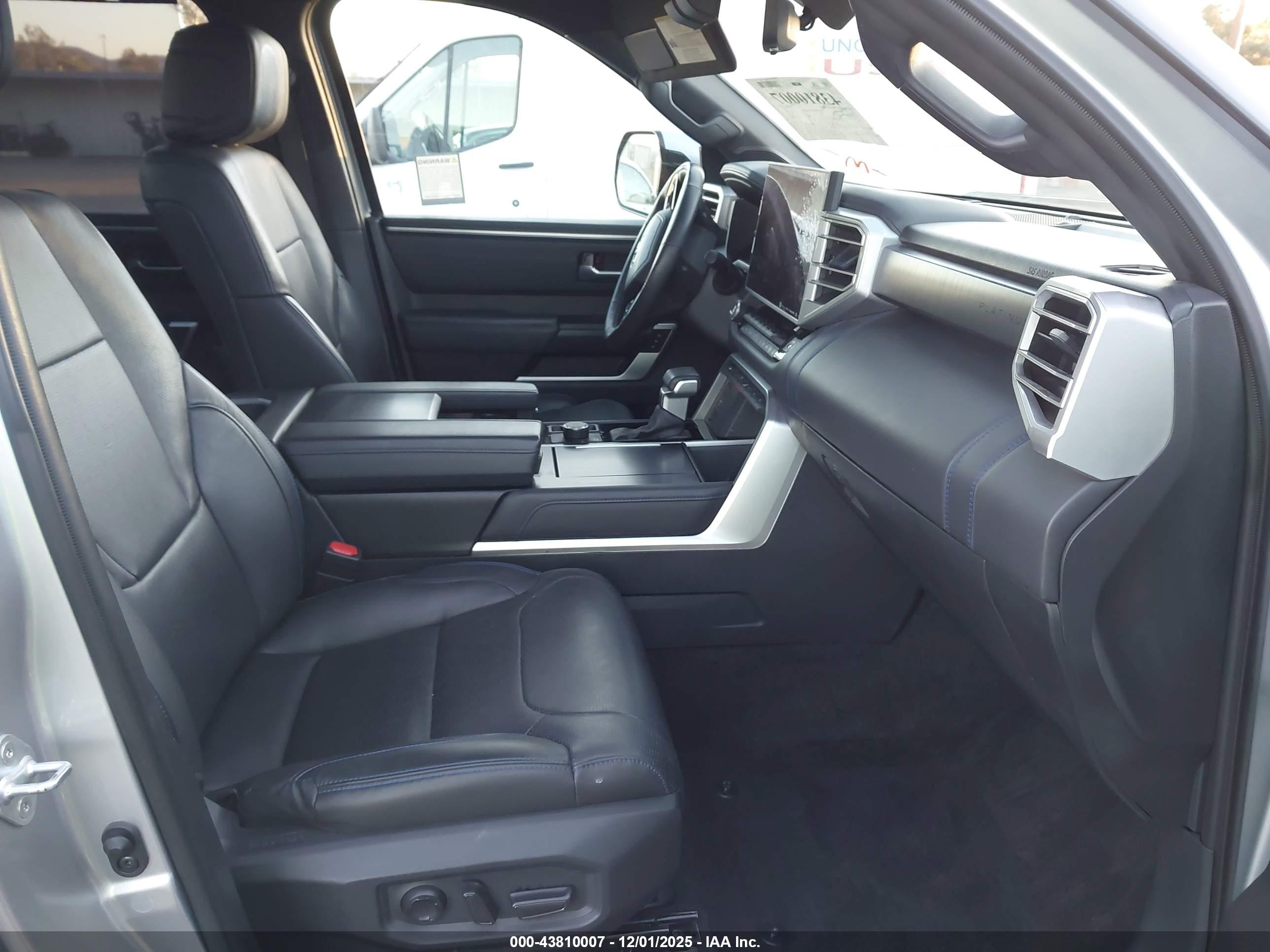 TOYOTA TUNDRA image 5